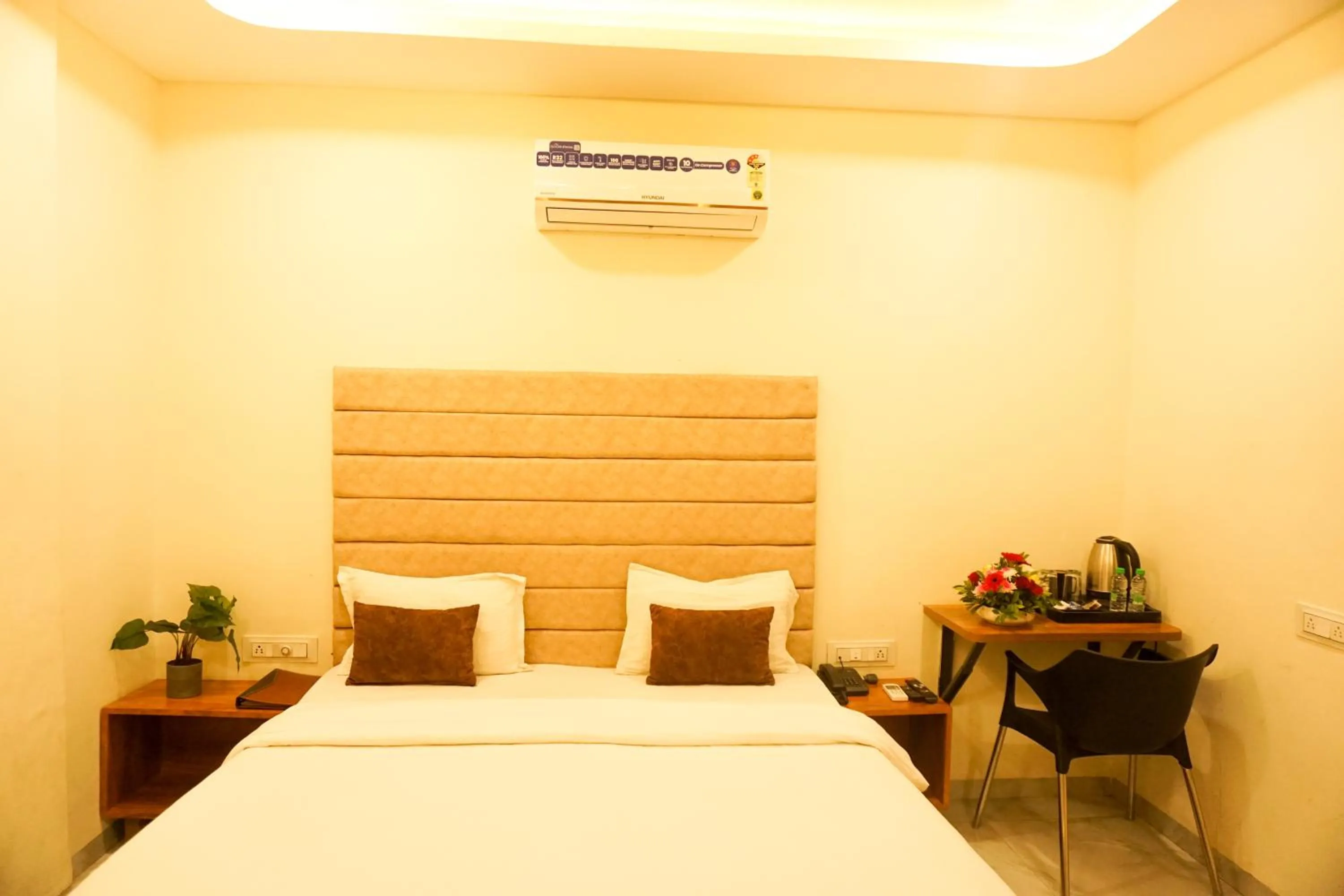 View (from property/room), Bed in The Havelock Hotel, Vijay Nagar