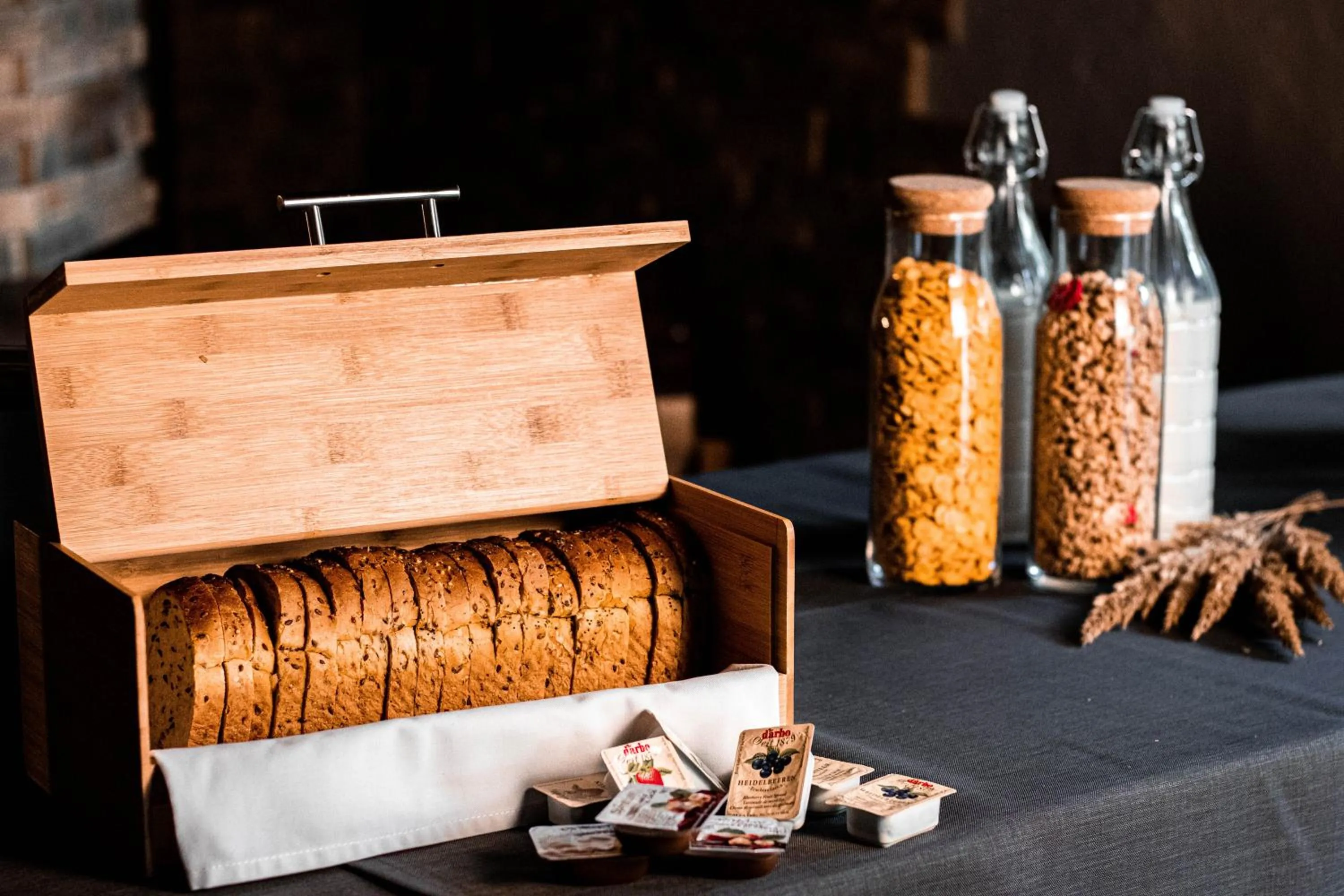 Restaurant/places to eat in Vanaga Ligzda