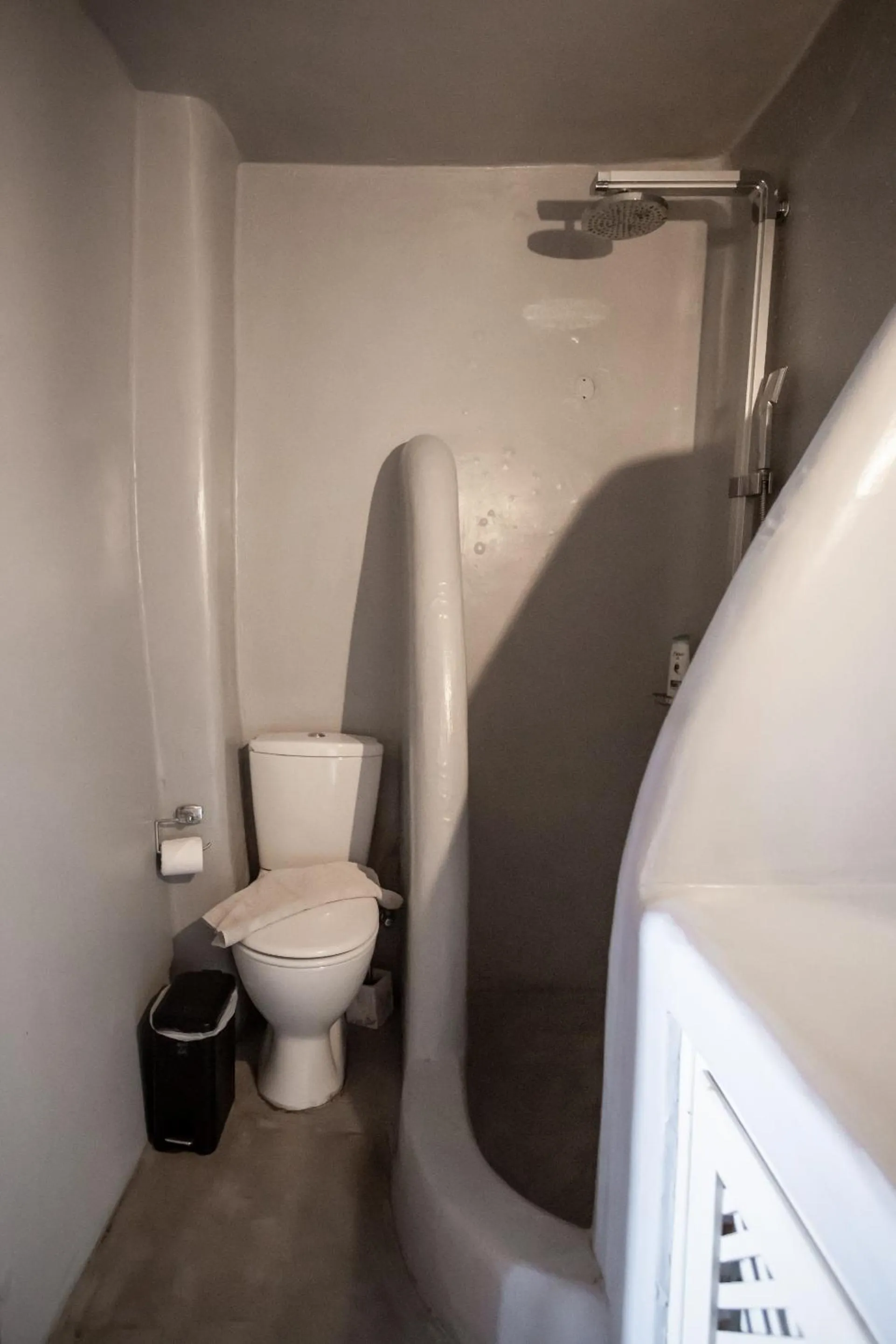 Bathroom in Alafouzou Cave Loft