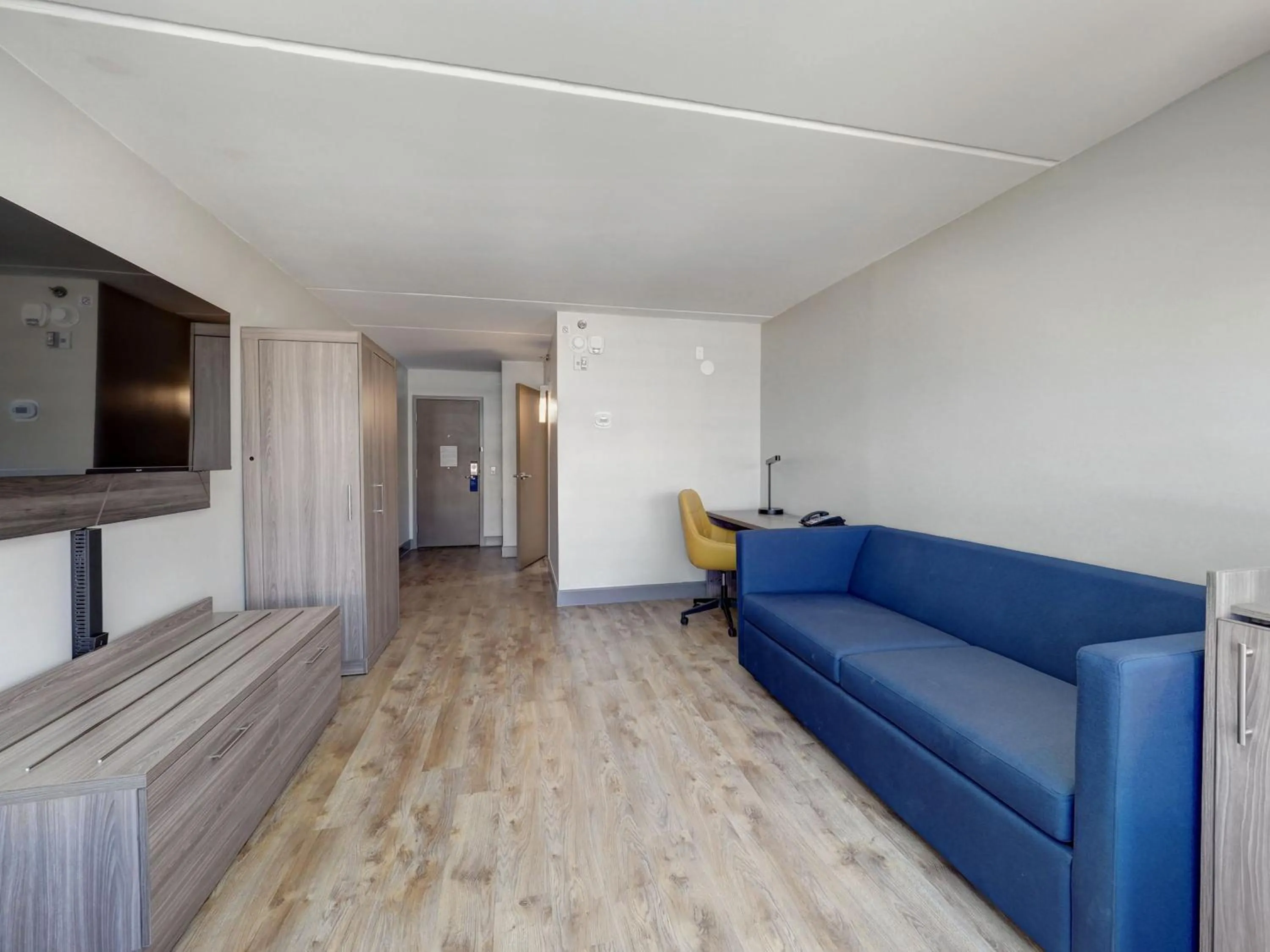 Photo of the whole room in Holiday Inn Express Corpus Christi - Beachfront by IHG