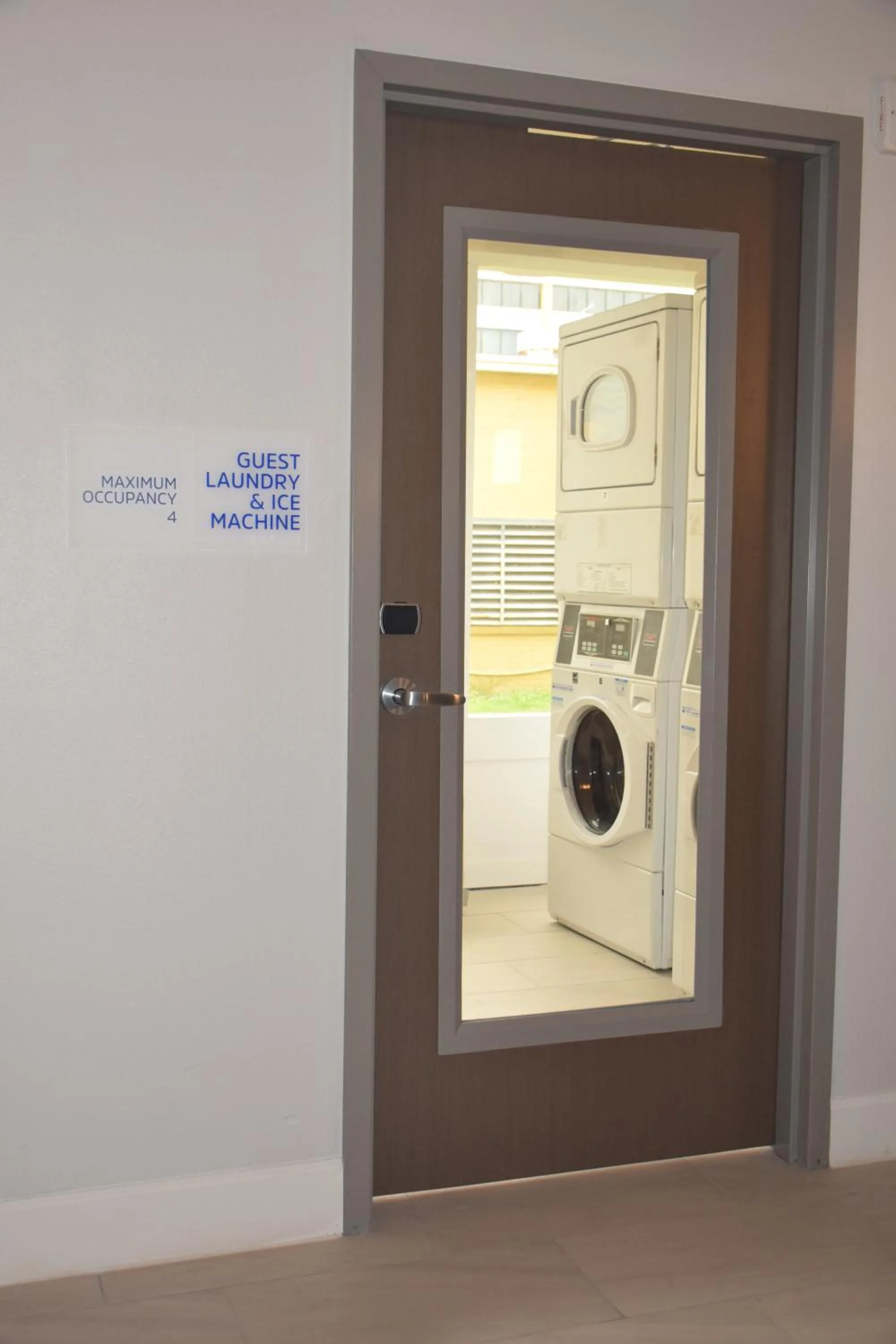 laundry in Holiday Inn Express Corpus Christi - Beachfront by IHG