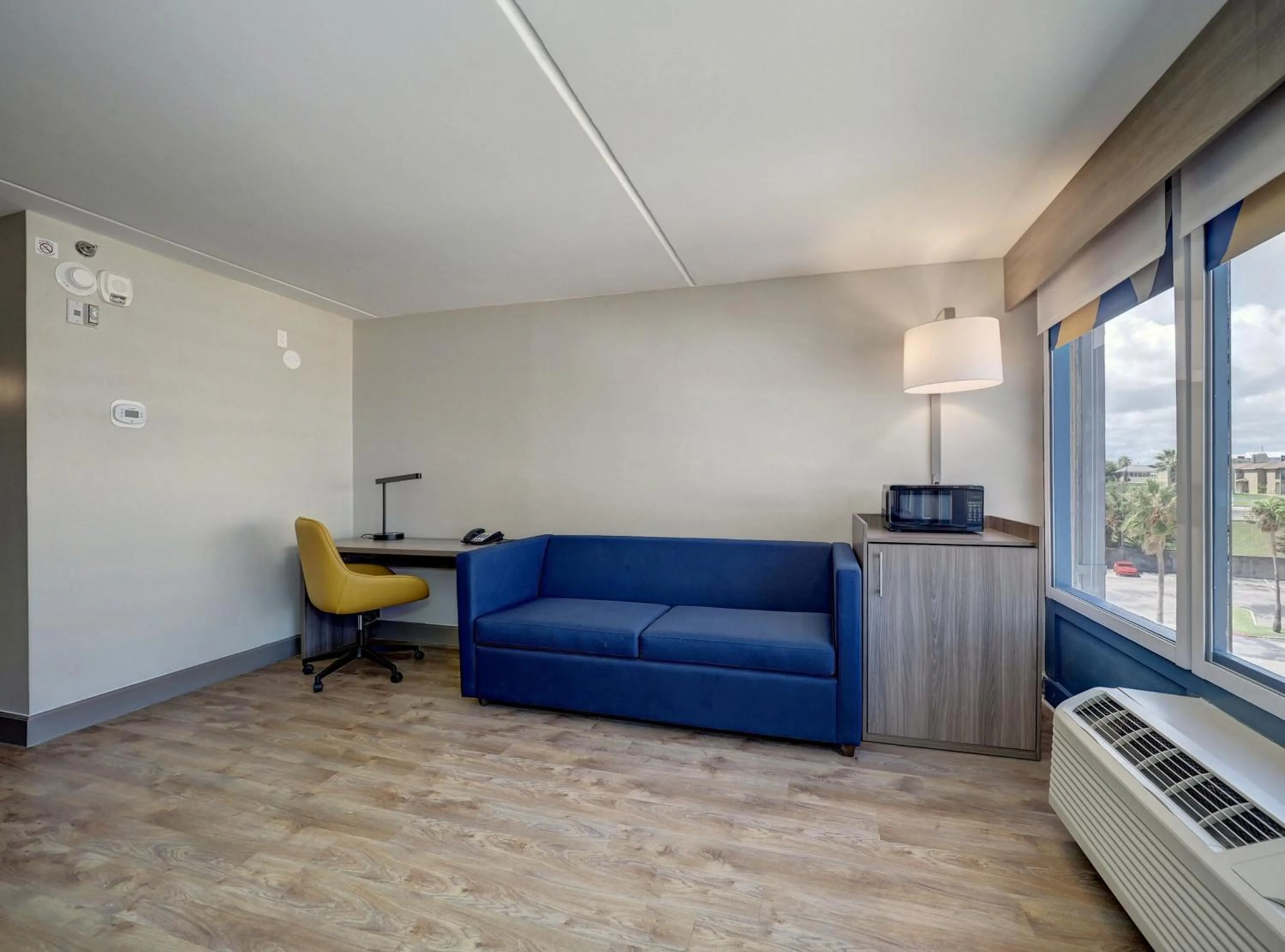 Photo of the whole room in Holiday Inn Express Corpus Christi - Beachfront by IHG