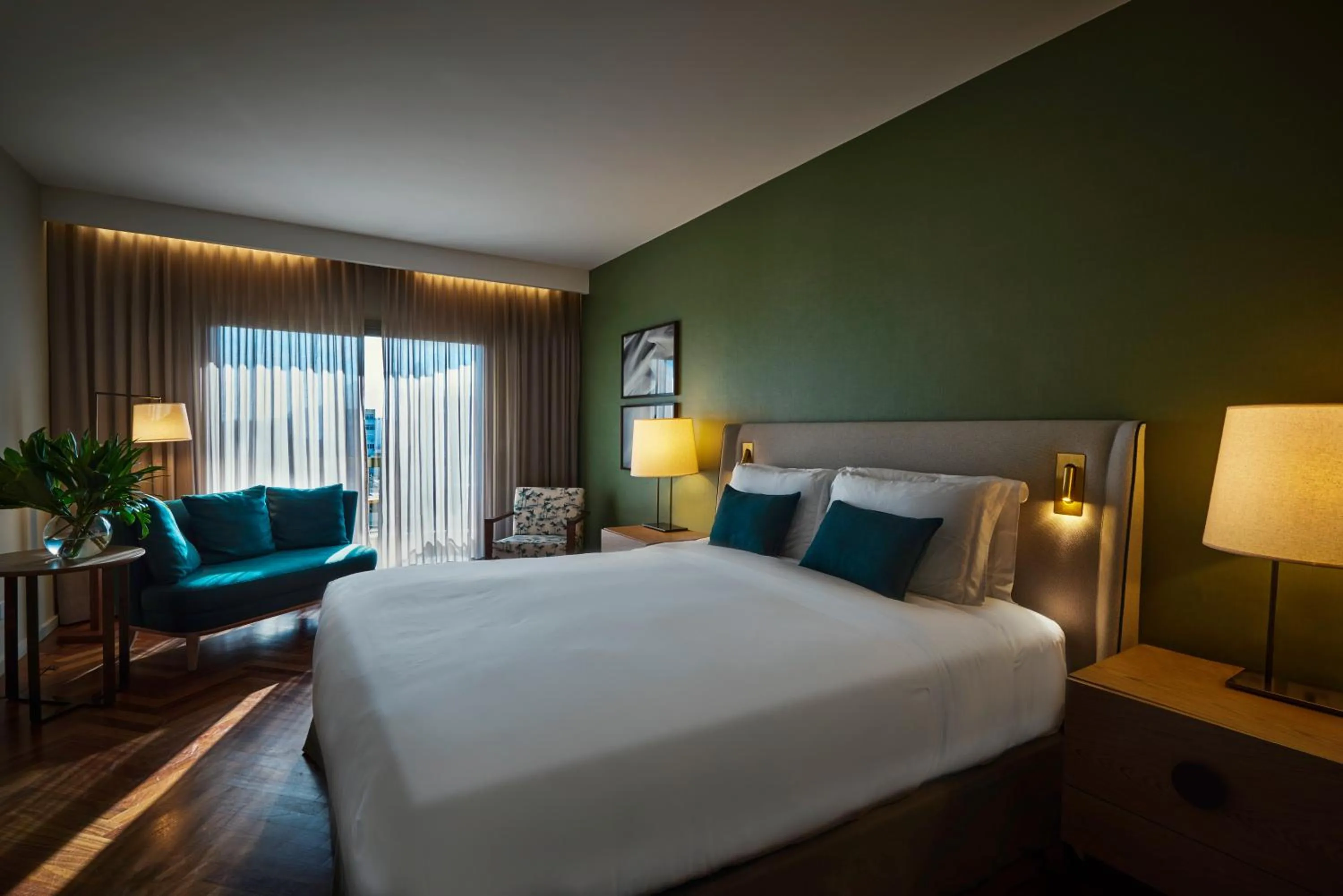 Photo of the whole room, Bed in Fairmont Rio de Janeiro Copacabana