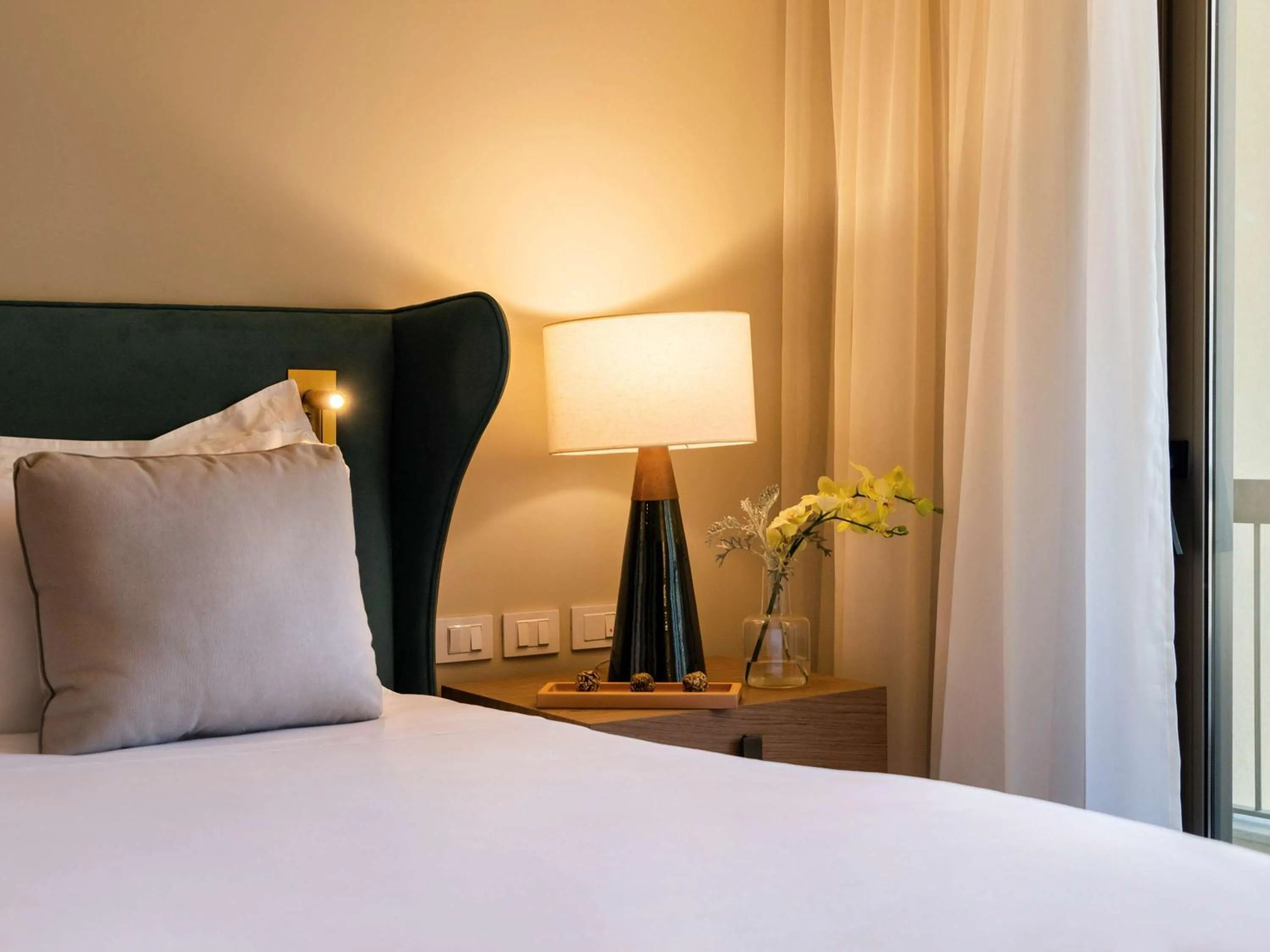 Photo of the whole room, Bed in Fairmont Rio de Janeiro Copacabana