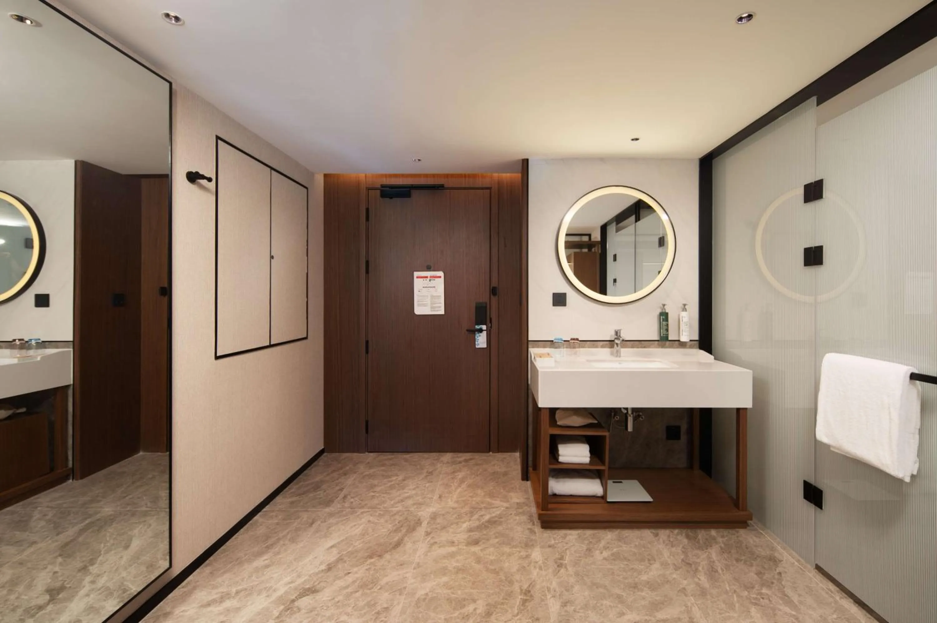 Bathroom in Hilton Garden Inn Beijing West Railway Station