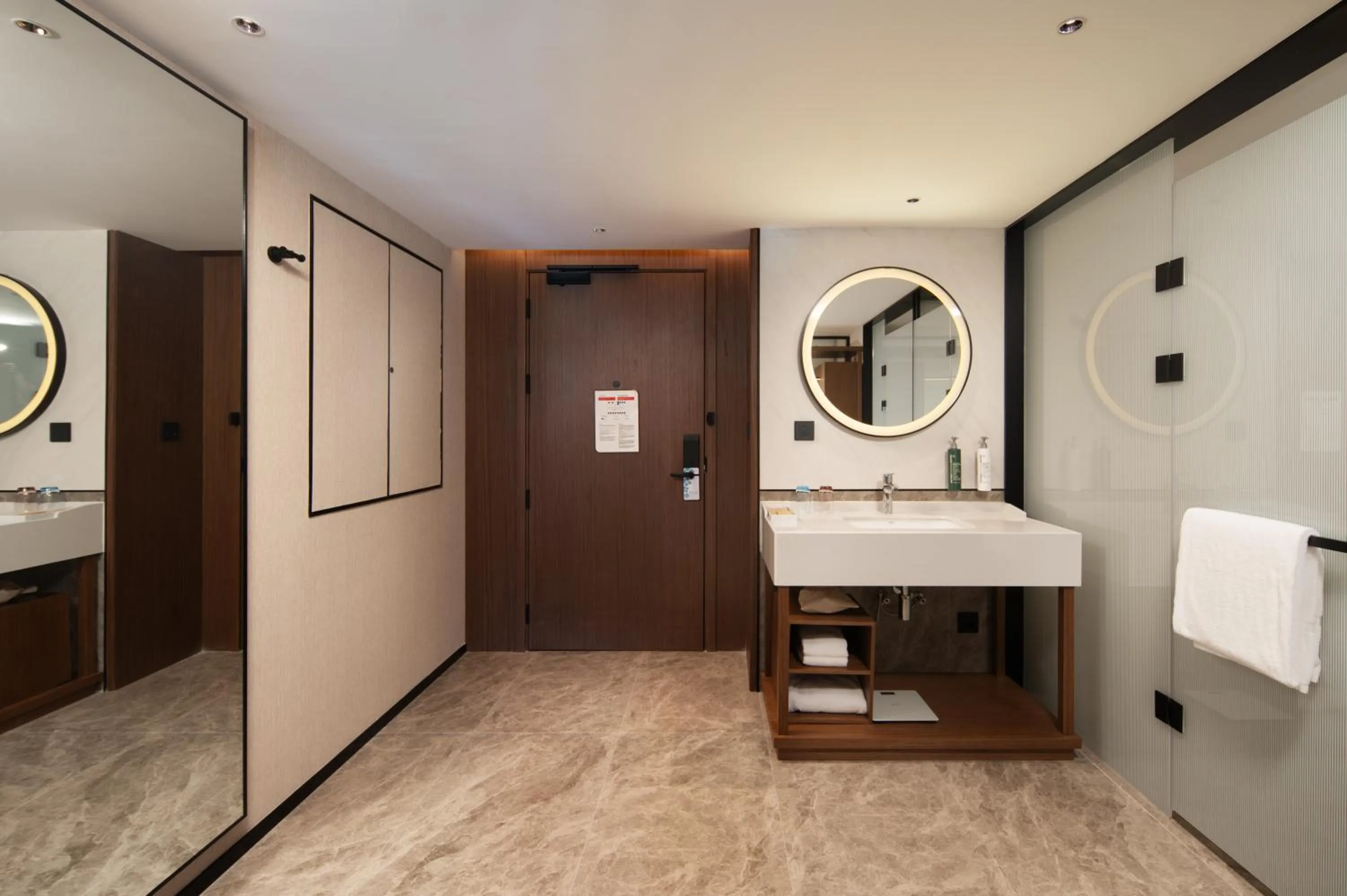 Bathroom in Hilton Garden Inn Beijing West Railway Station