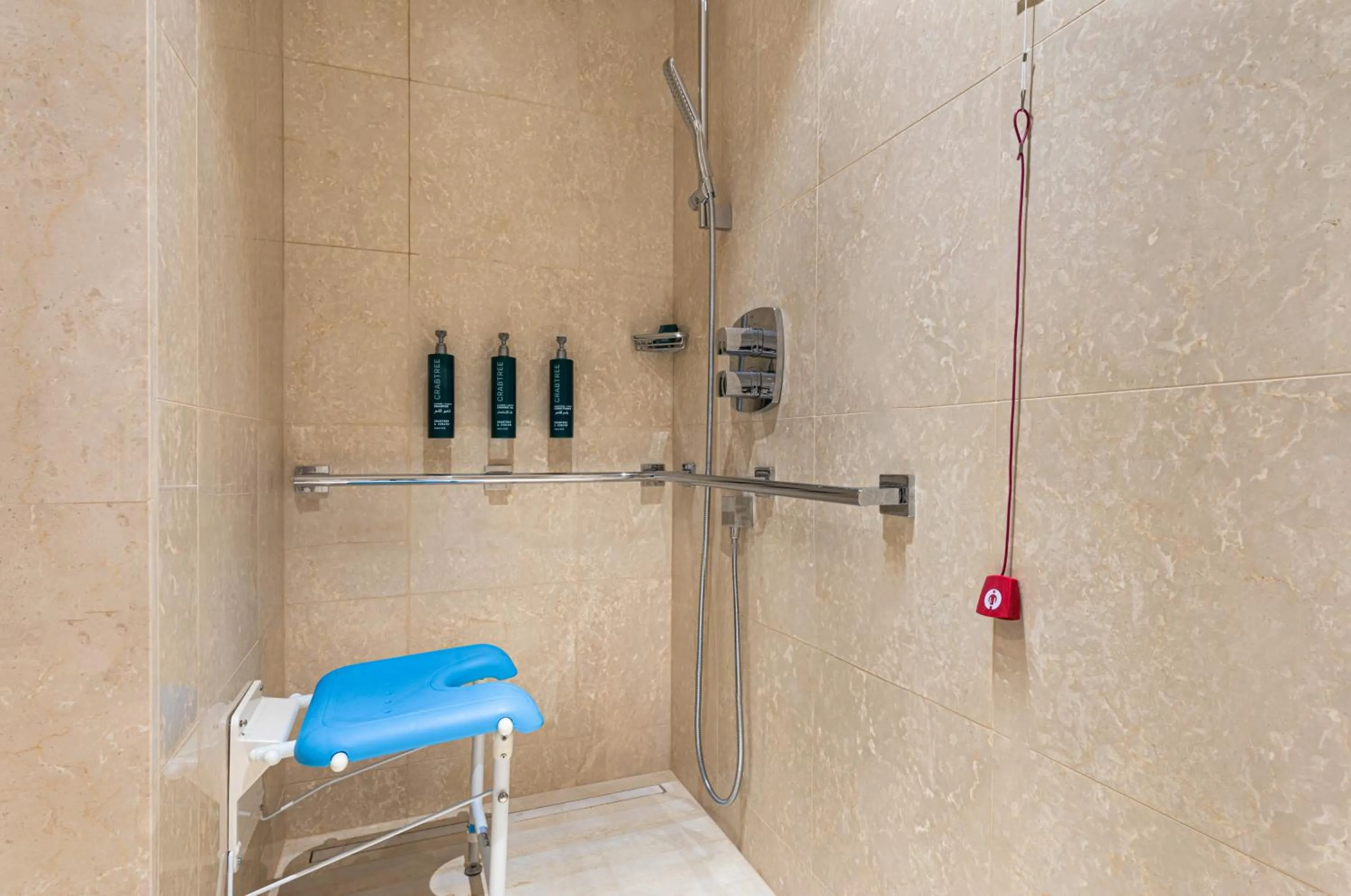 Shower in Hilton Al Khobar King Fahd Causeway