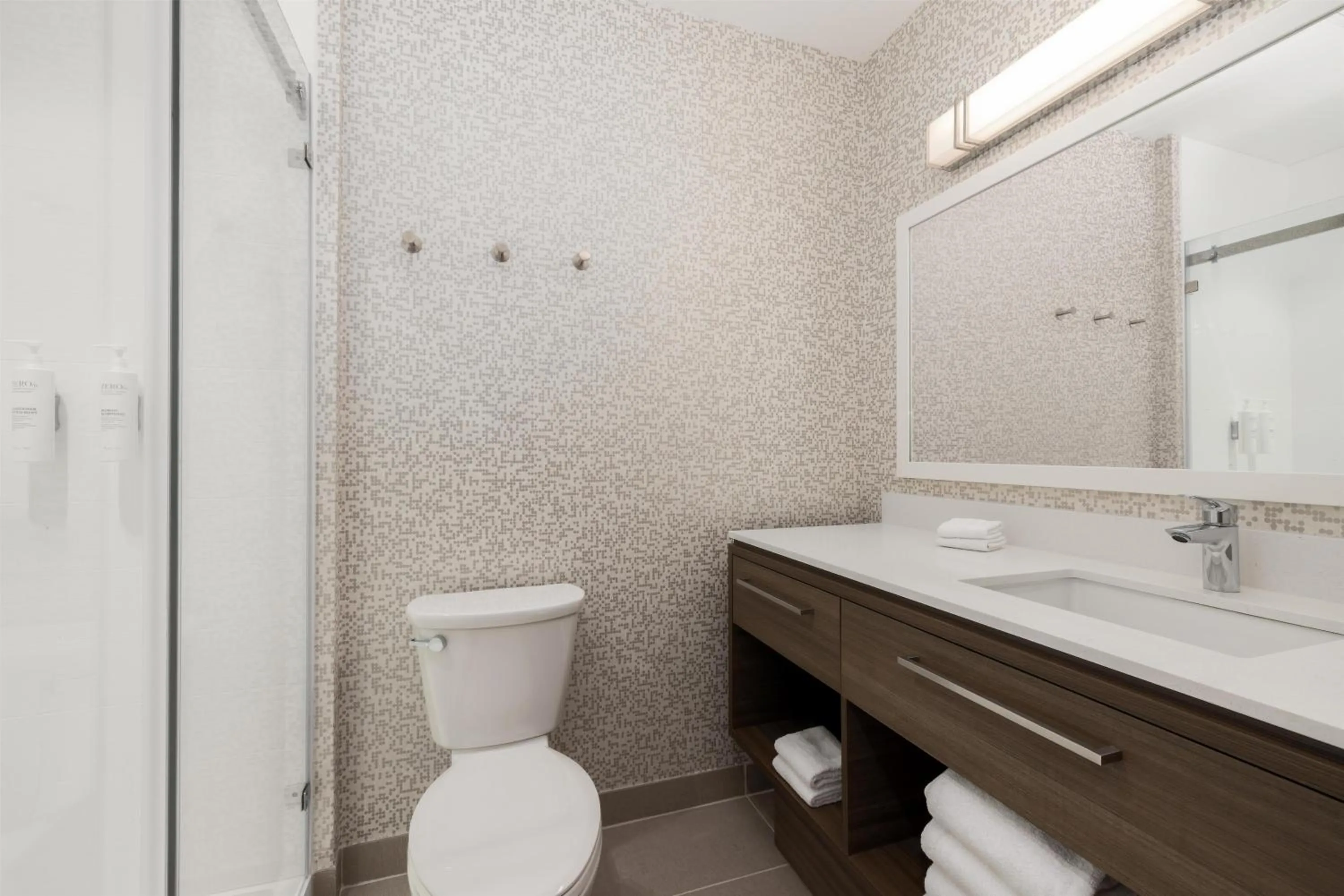 Bathroom in Home2 Suites By Hilton Virginia Beach Princess Anne