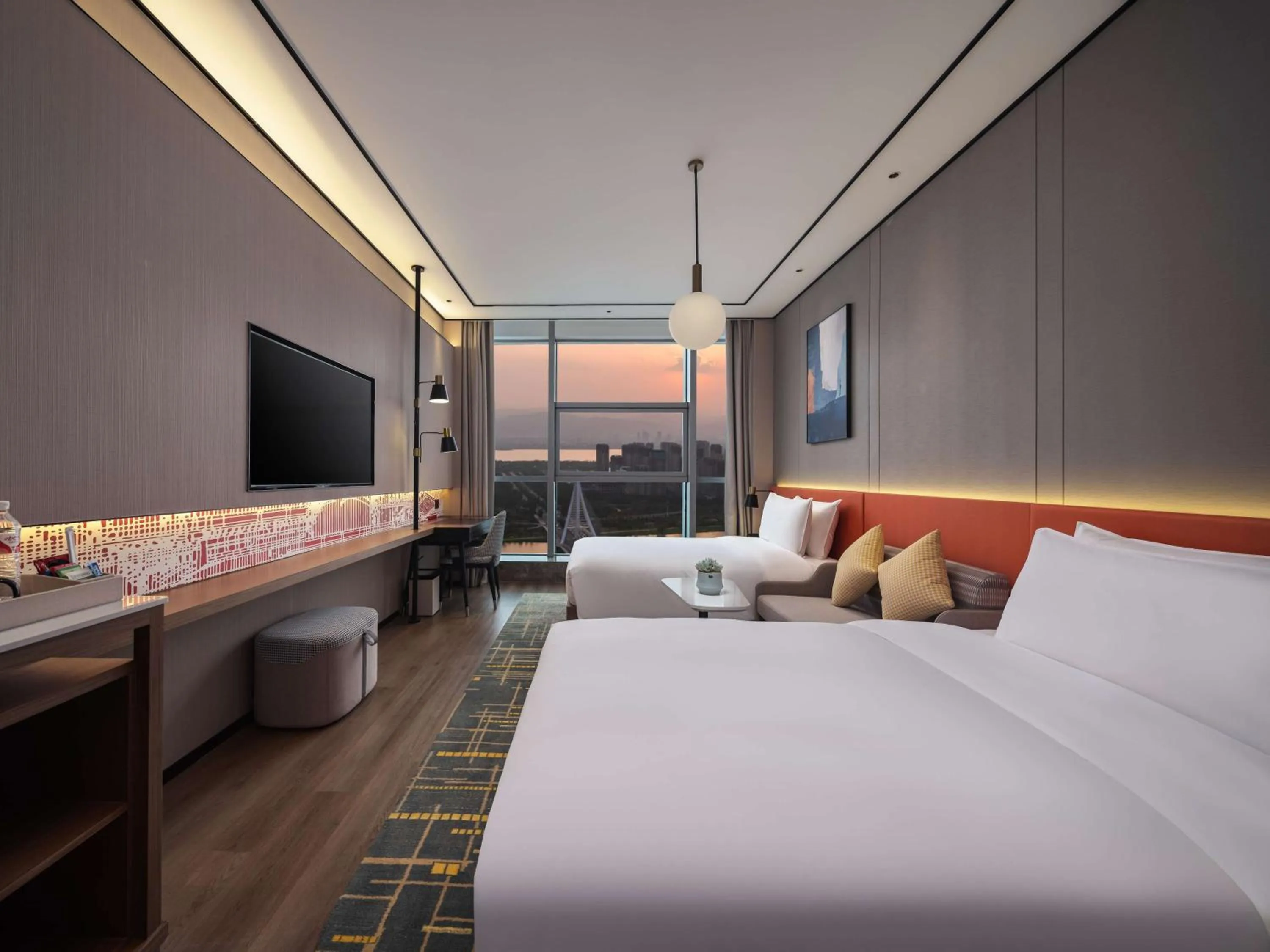 Living room, Bed in Hilton Garden Inn Taiyuan Binhe