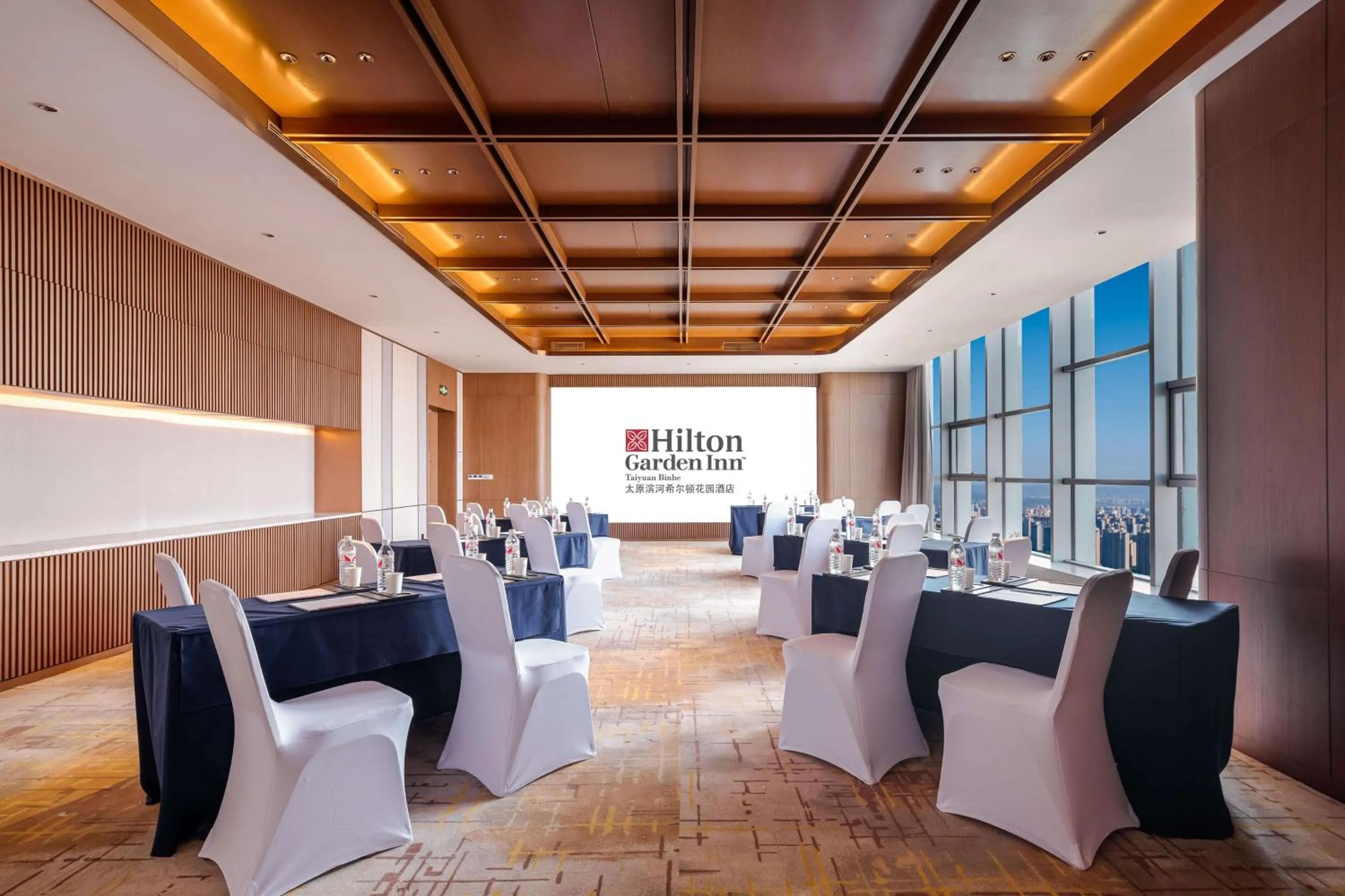 Meeting/conference room in Hilton Garden Inn Taiyuan Binhe