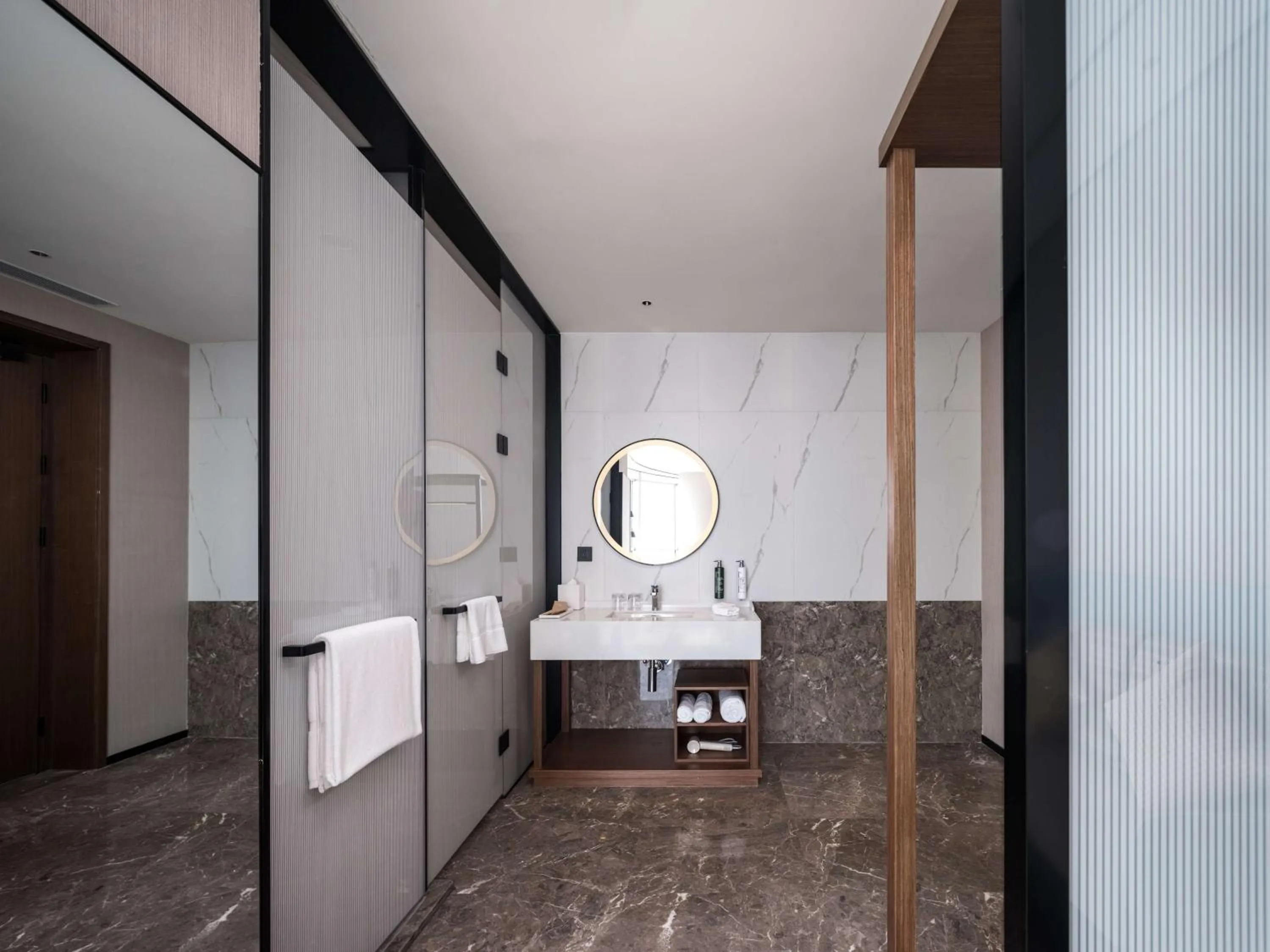 Bathroom in Hilton Garden Inn Taiyuan Binhe