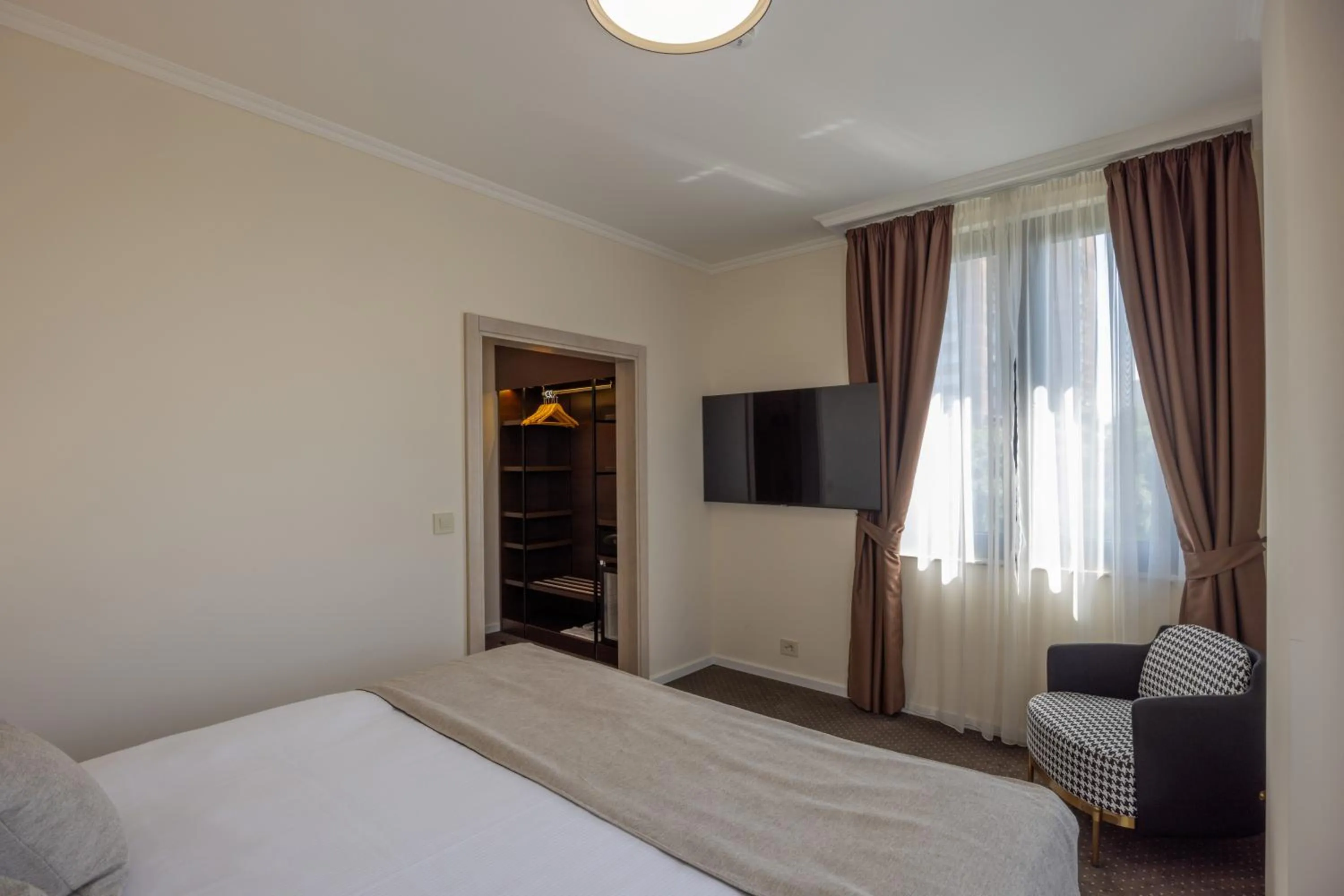 Bedroom, Bed in Nobel West Hotel