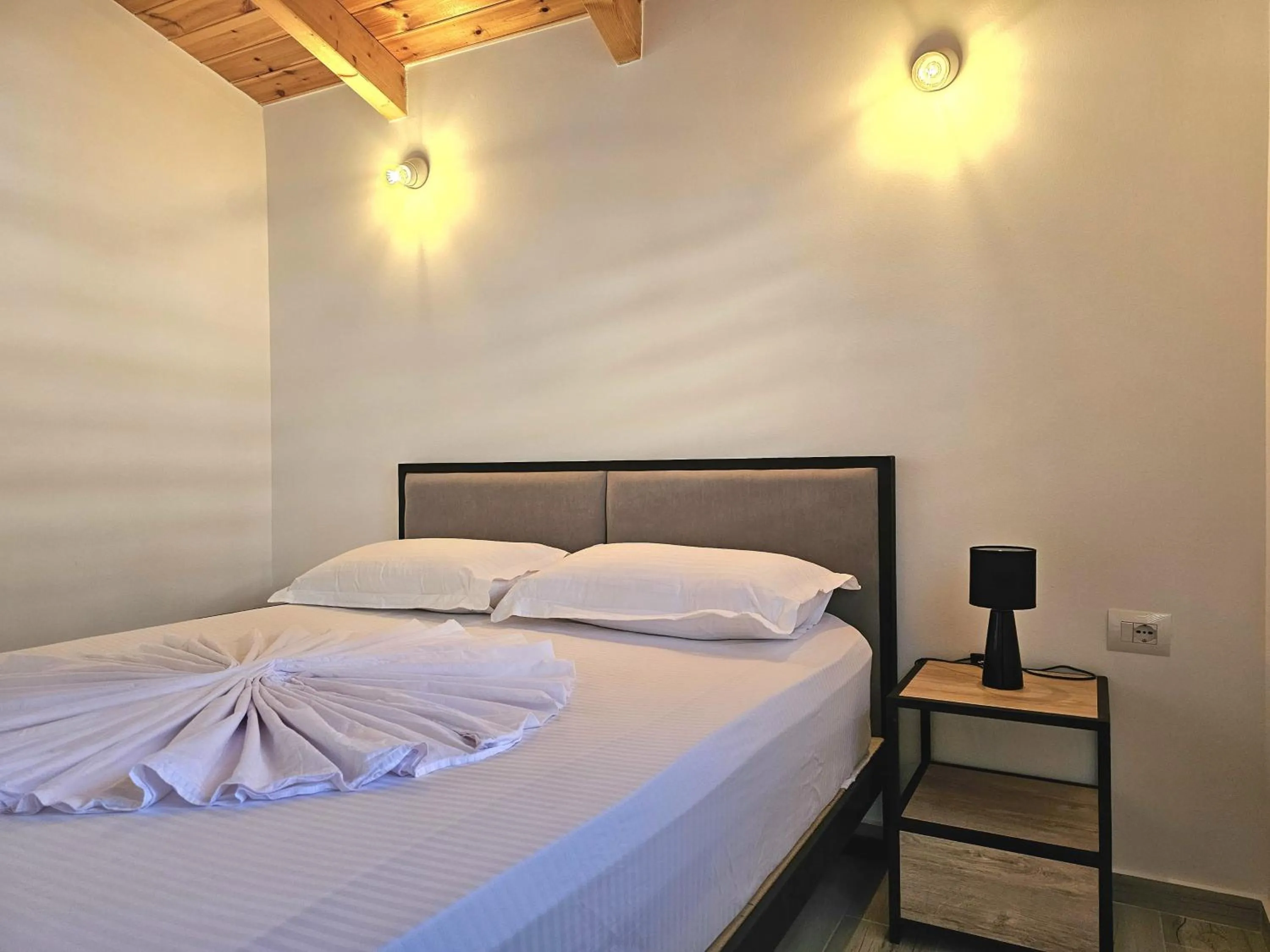 Bed in Villa Arta Apartments