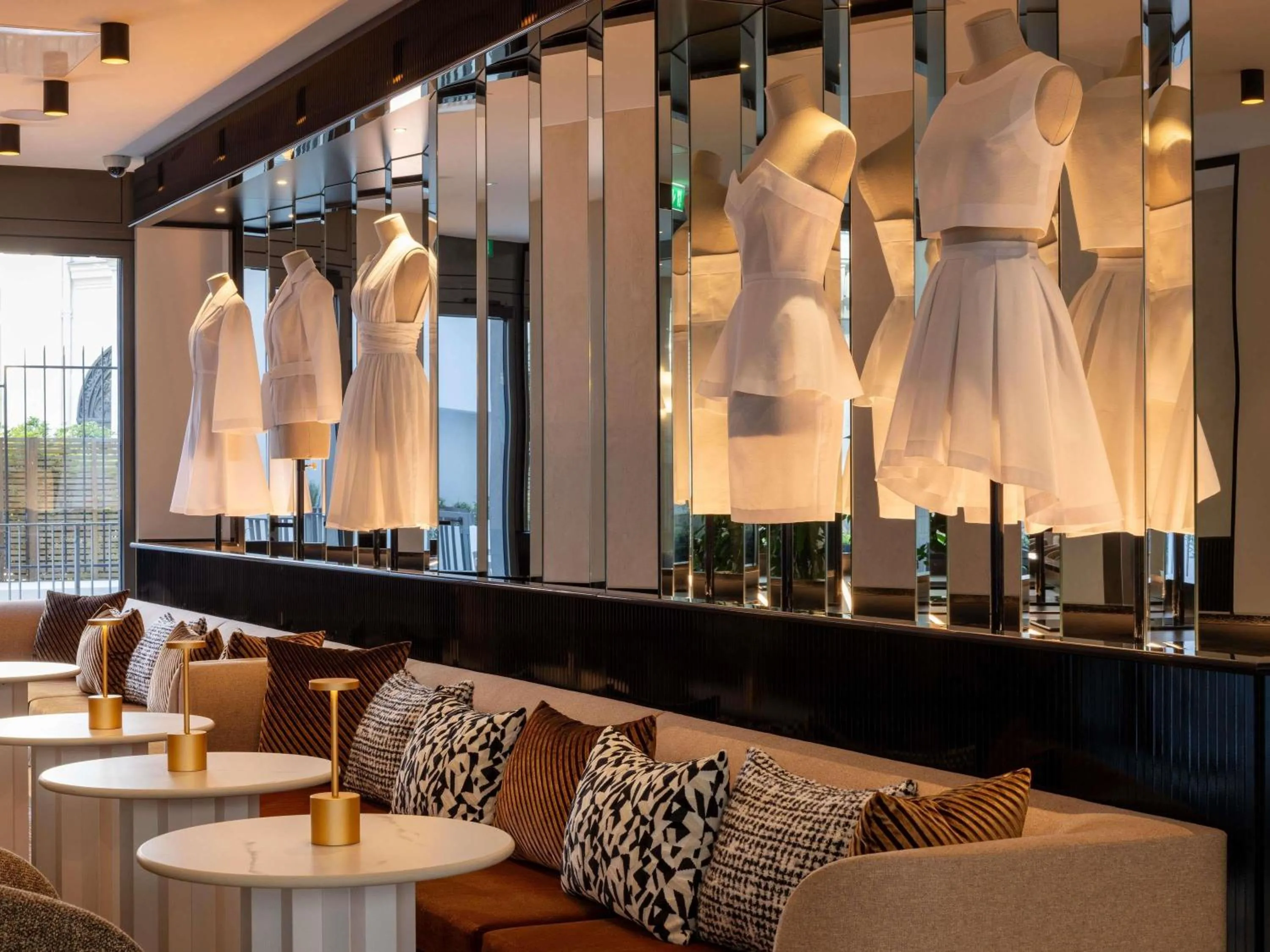 Lounge or bar in Hotel Maison Hamelin Paris - Handwritten Collection