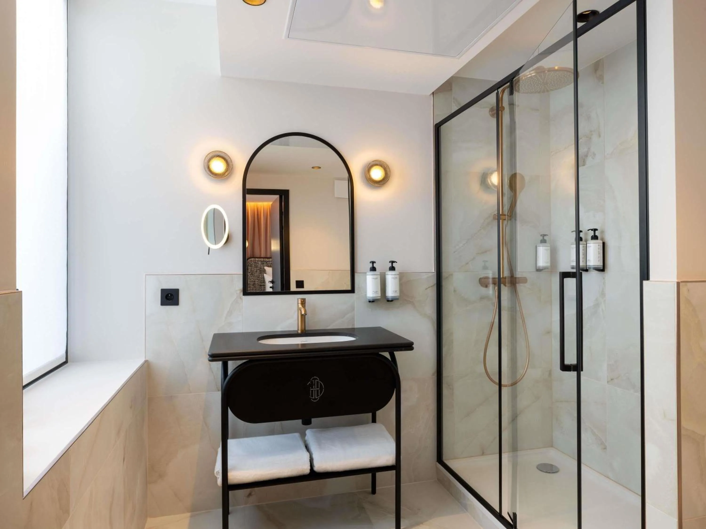 Bedroom in Hotel Maison Hamelin Paris - Handwritten Collection