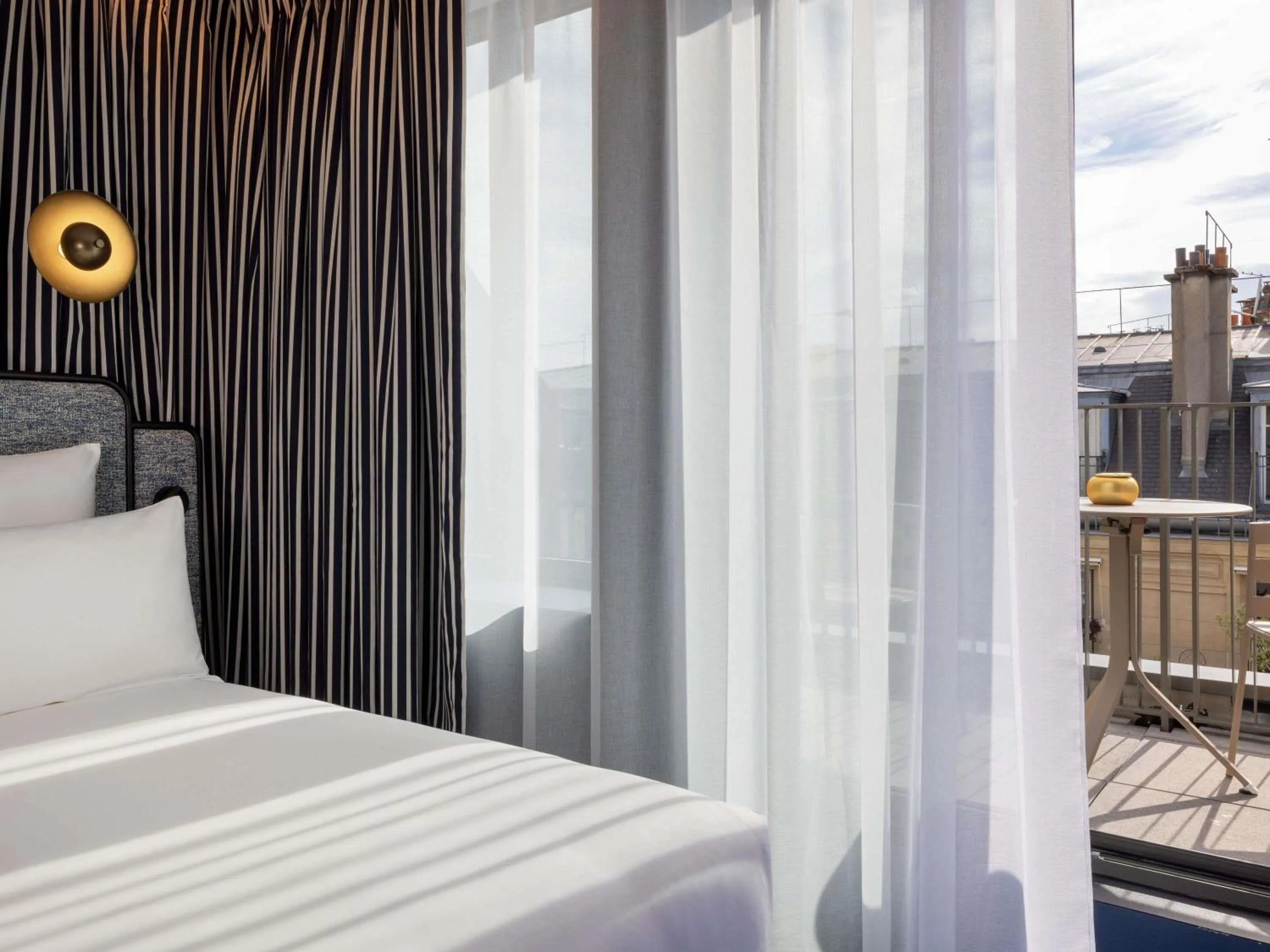 Bedroom, Bed in Hotel Maison Hamelin Paris - Handwritten Collection