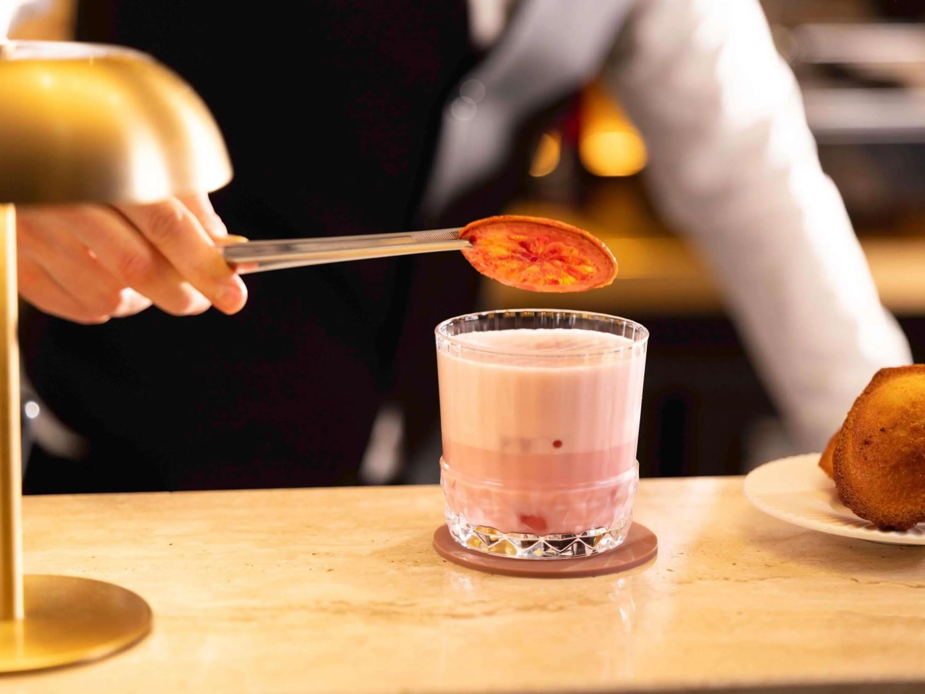 Property building in Hotel Maison Hamelin Paris - Handwritten Collection