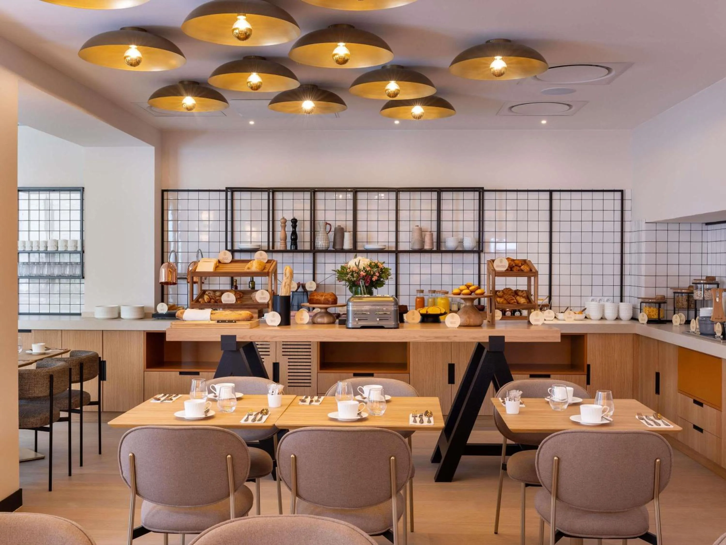 Breakfast in Hotel Maison Hamelin Paris - Handwritten Collection