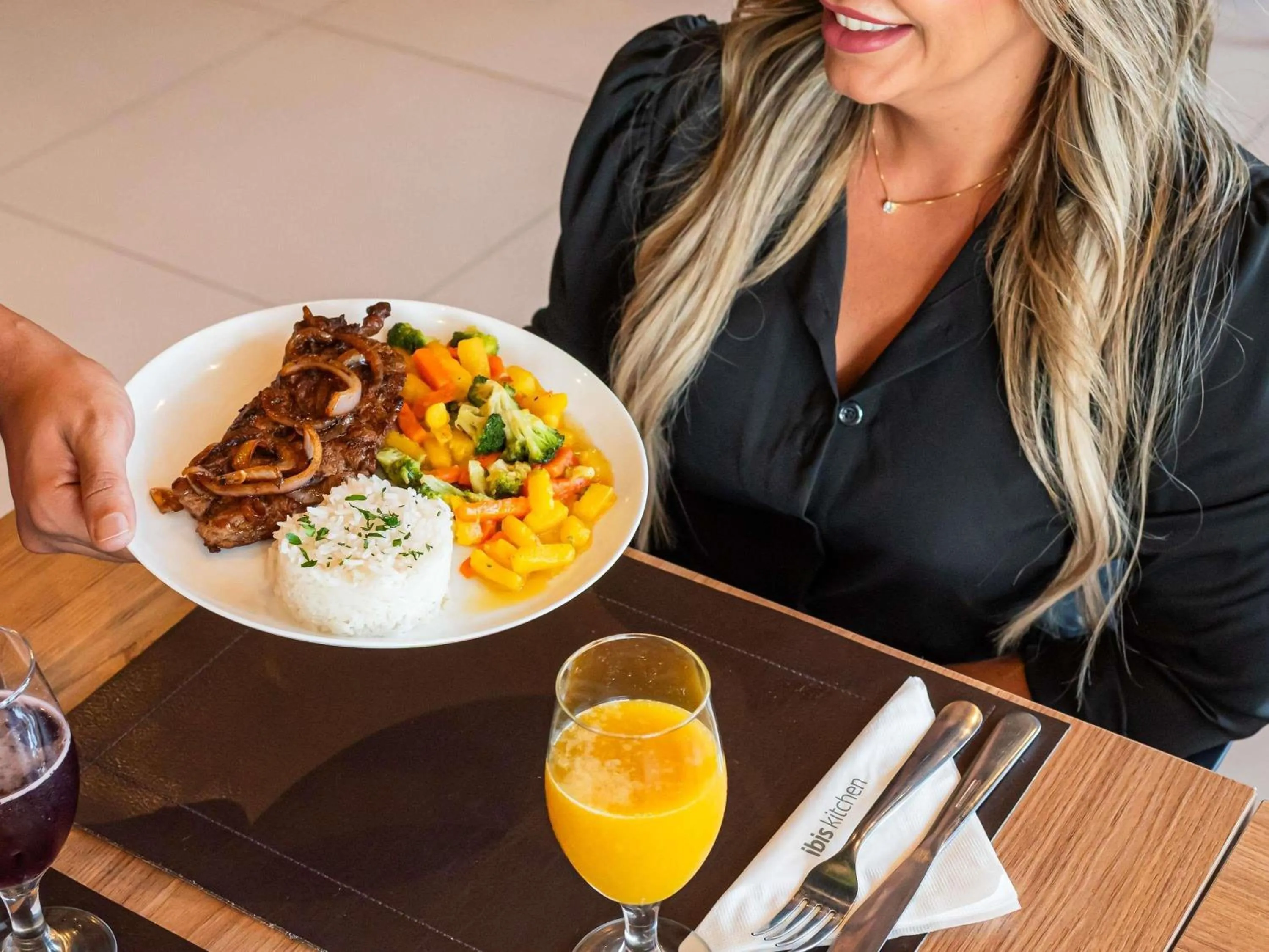 Restaurant/places to eat in ibis Lavras