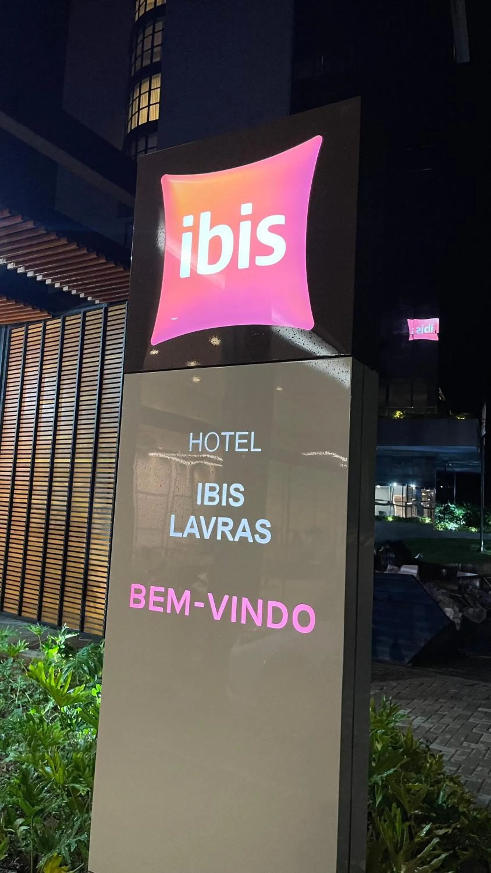 Night in ibis Lavras