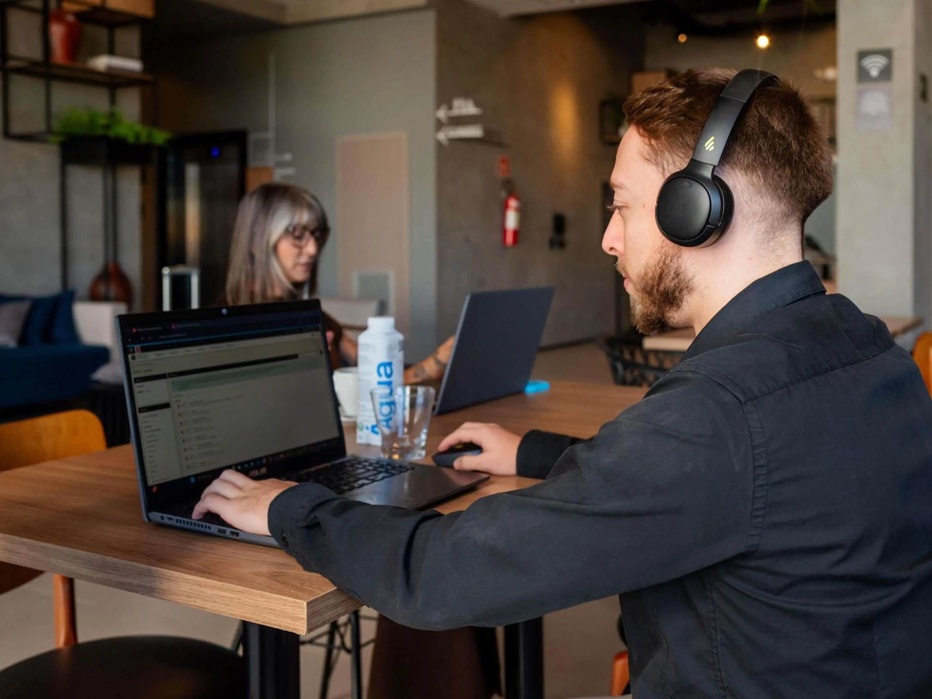 Lounge or bar in ibis Lavras