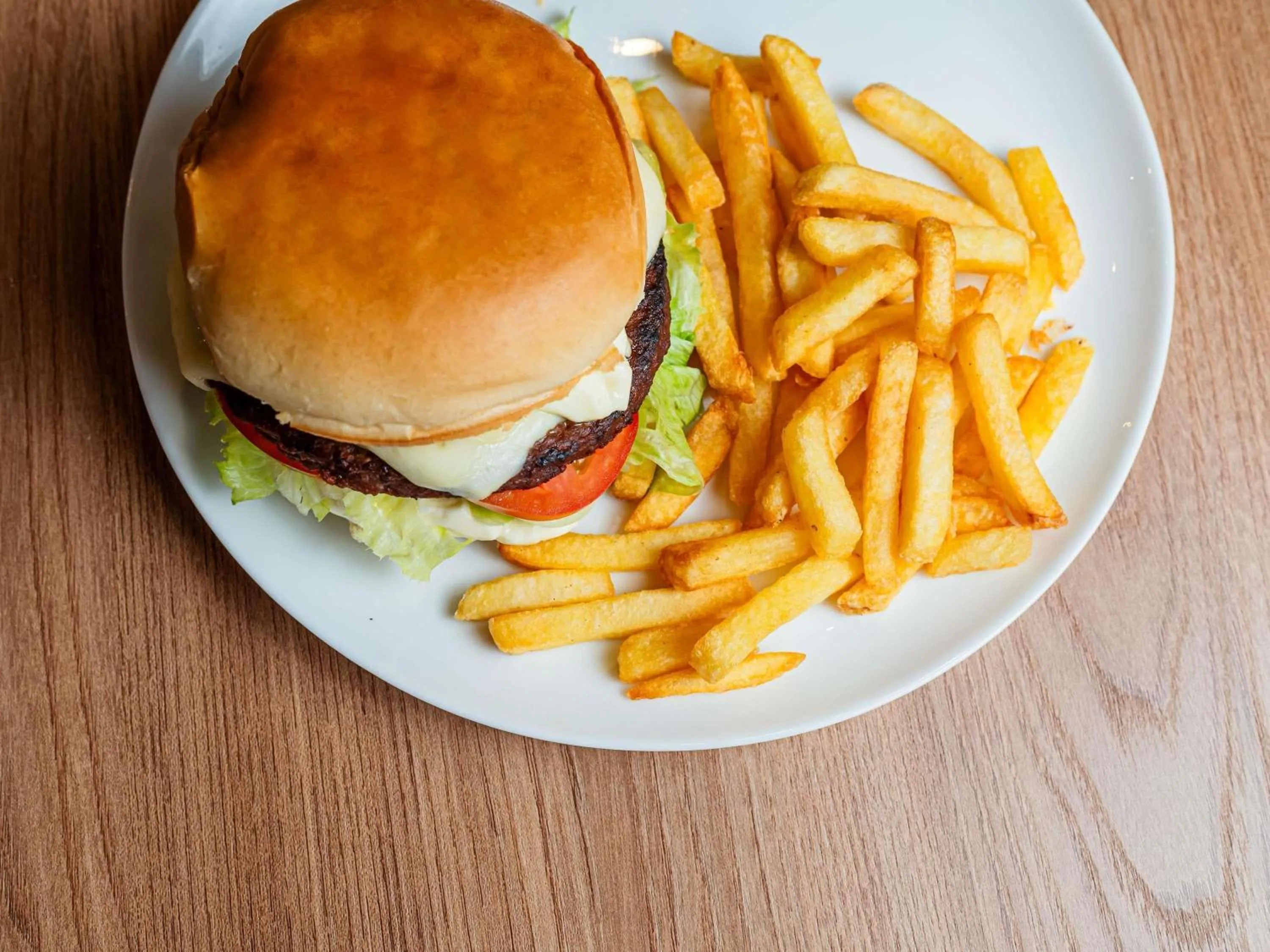 Restaurant/places to eat in ibis Lavras