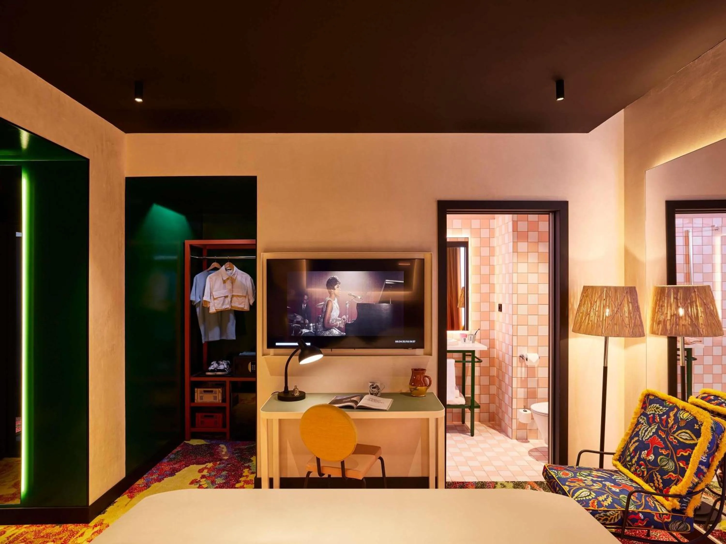 Bedroom, Bed in Mama Shelter Nice