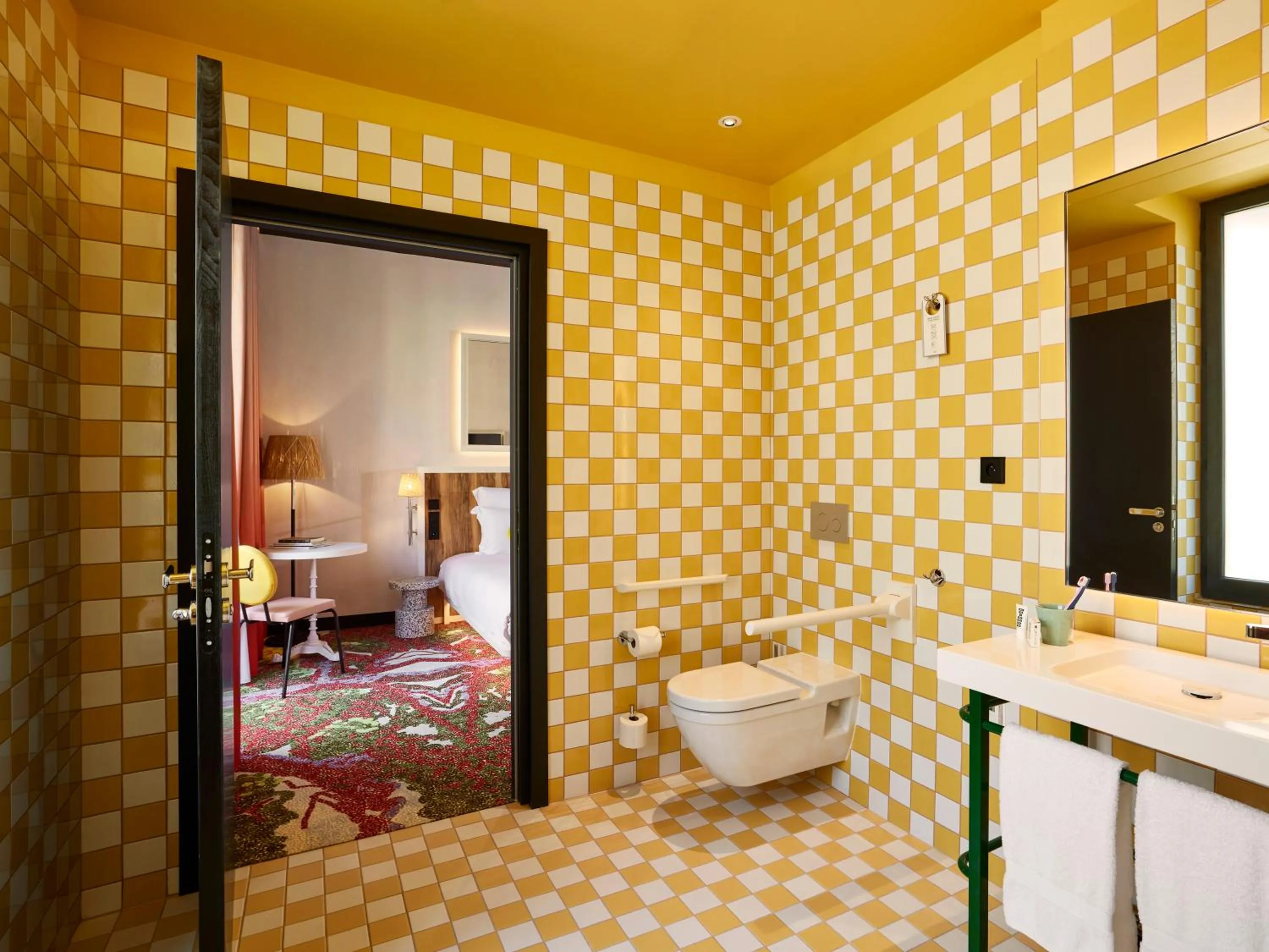 Bathroom in Mama Shelter Nice