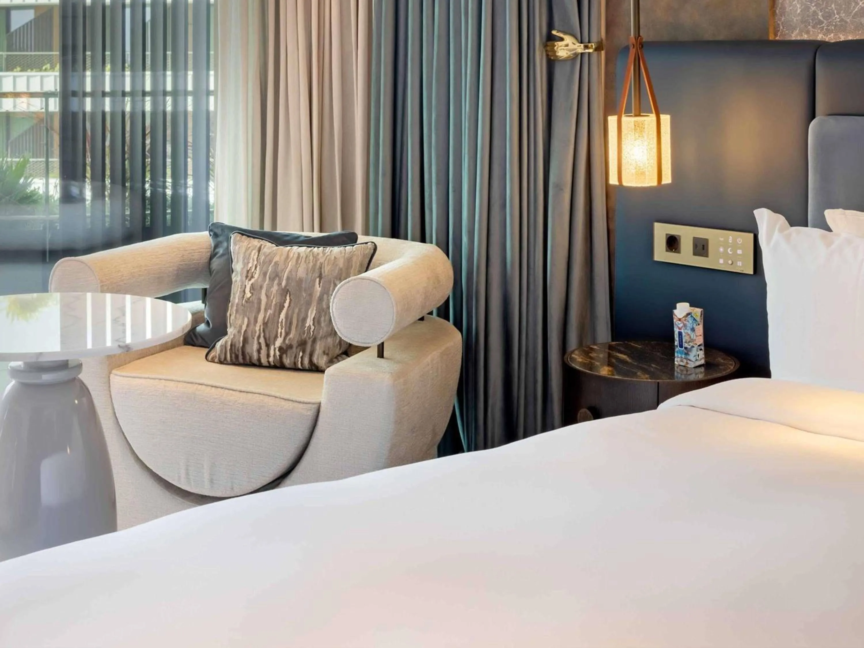 Bedroom, Bed in SLS Barcelona