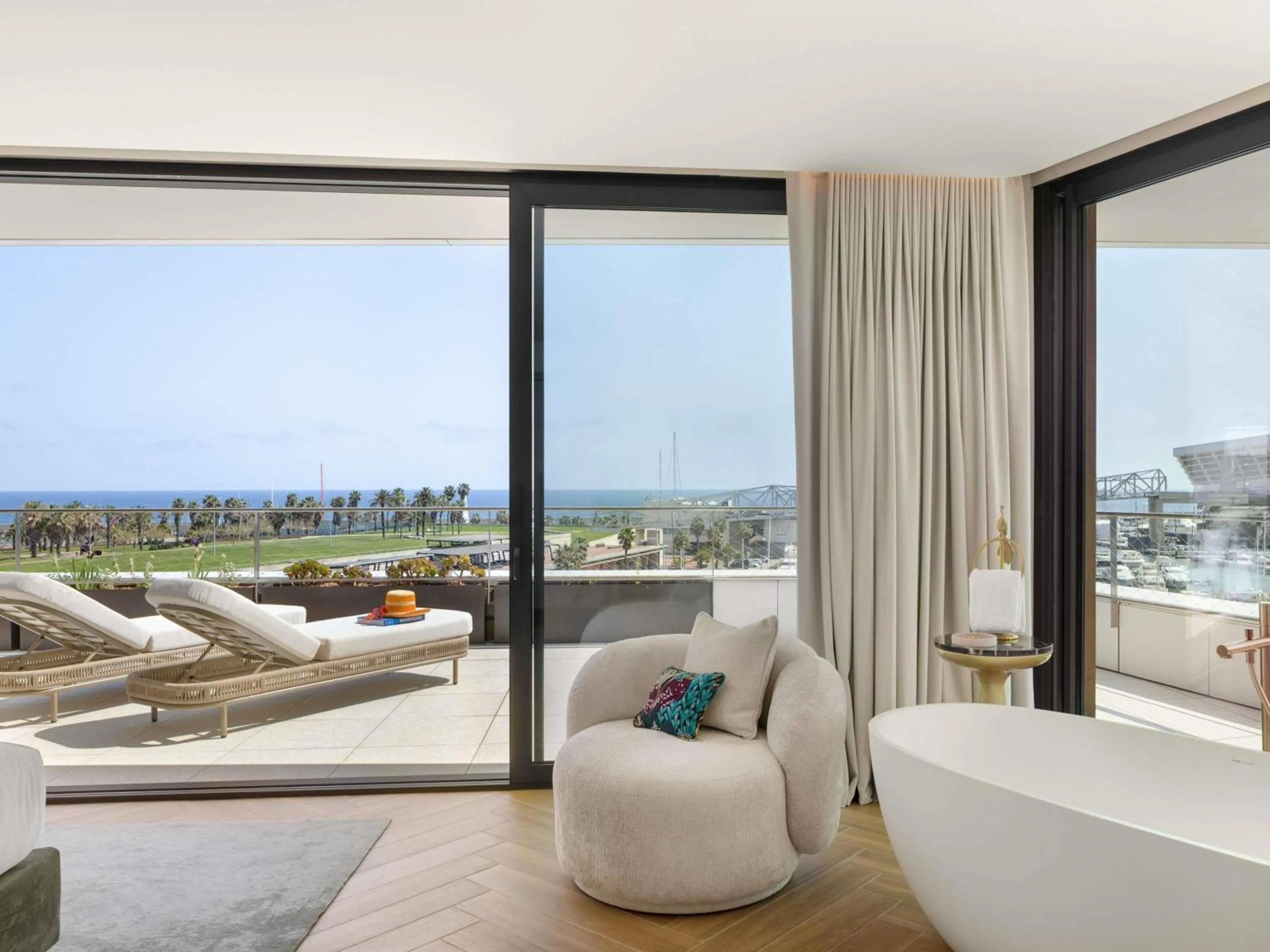 Property building in SLS Barcelona