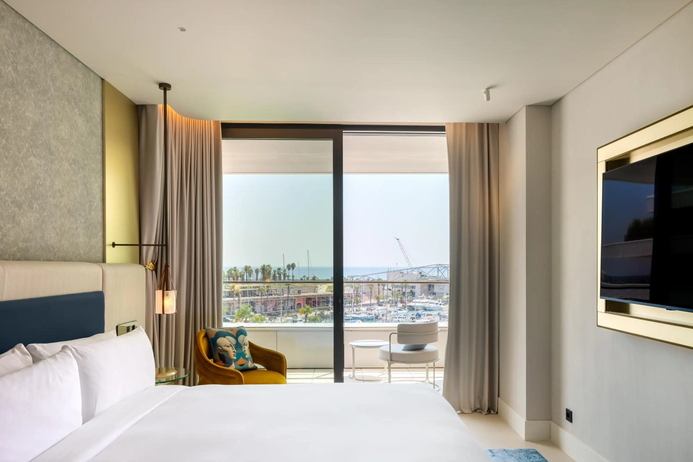 Bed in SLS Barcelona