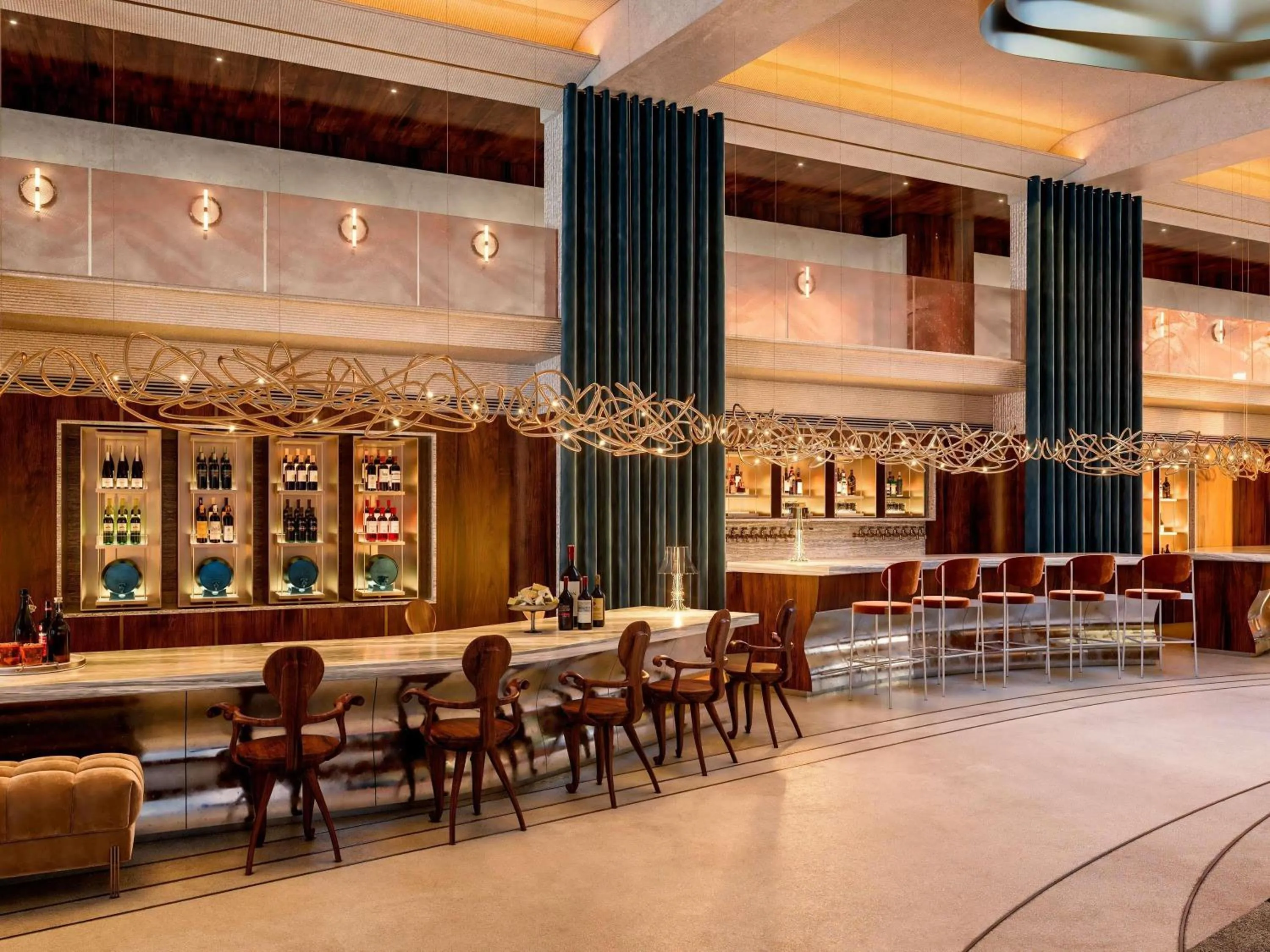 Lounge or bar in SLS Barcelona