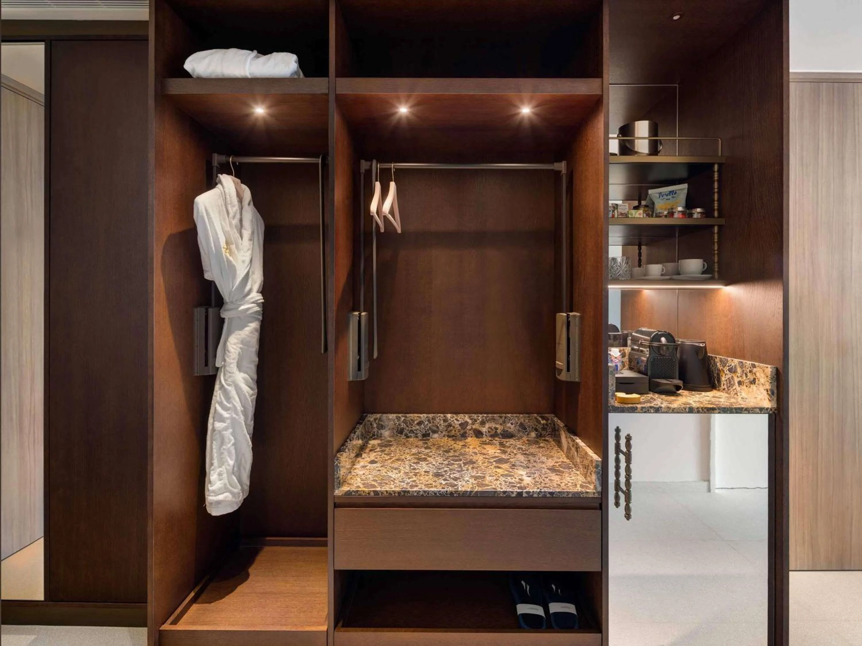 Bedroom, Bed in SLS Barcelona