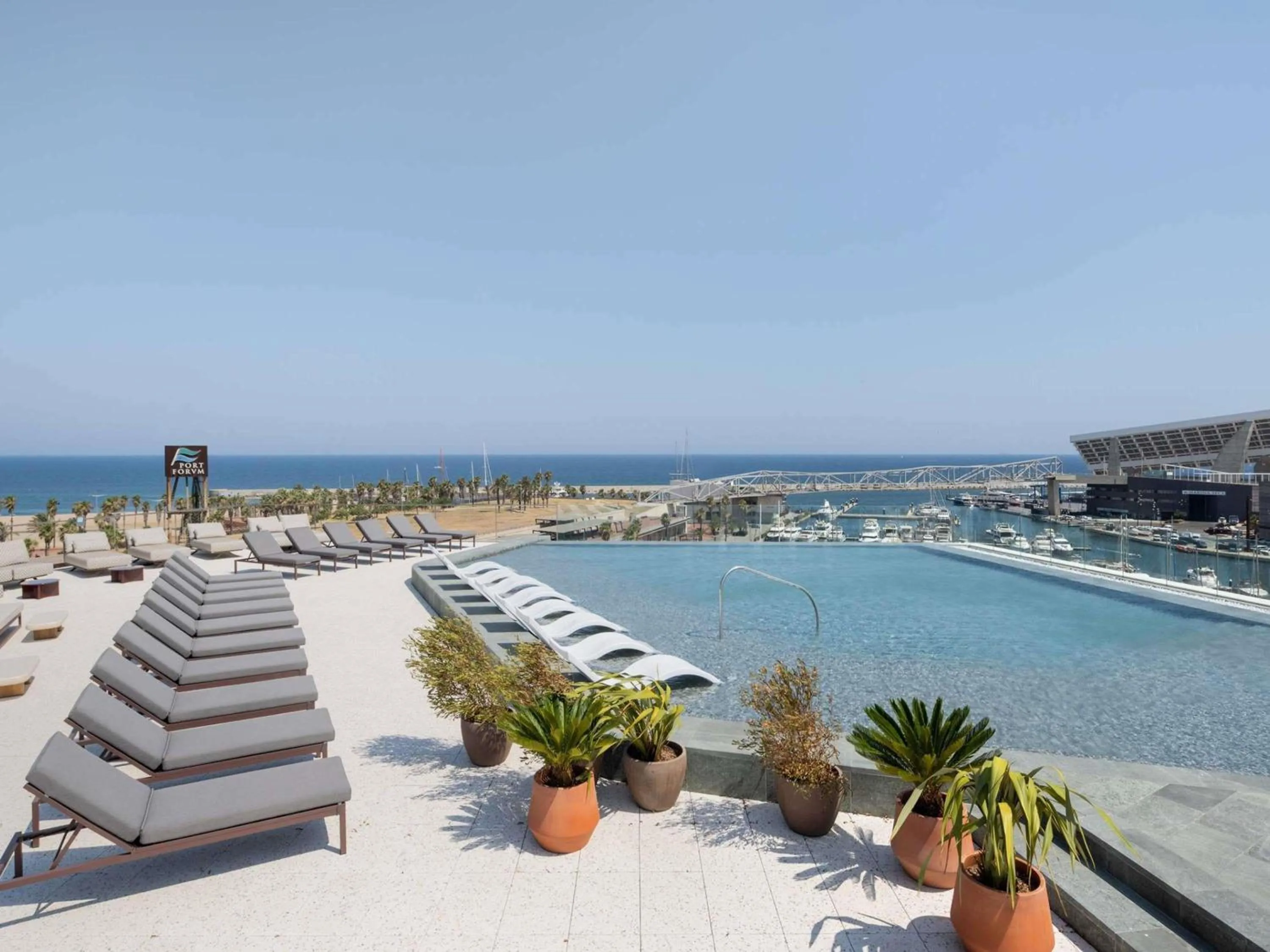 Property building in SLS Barcelona