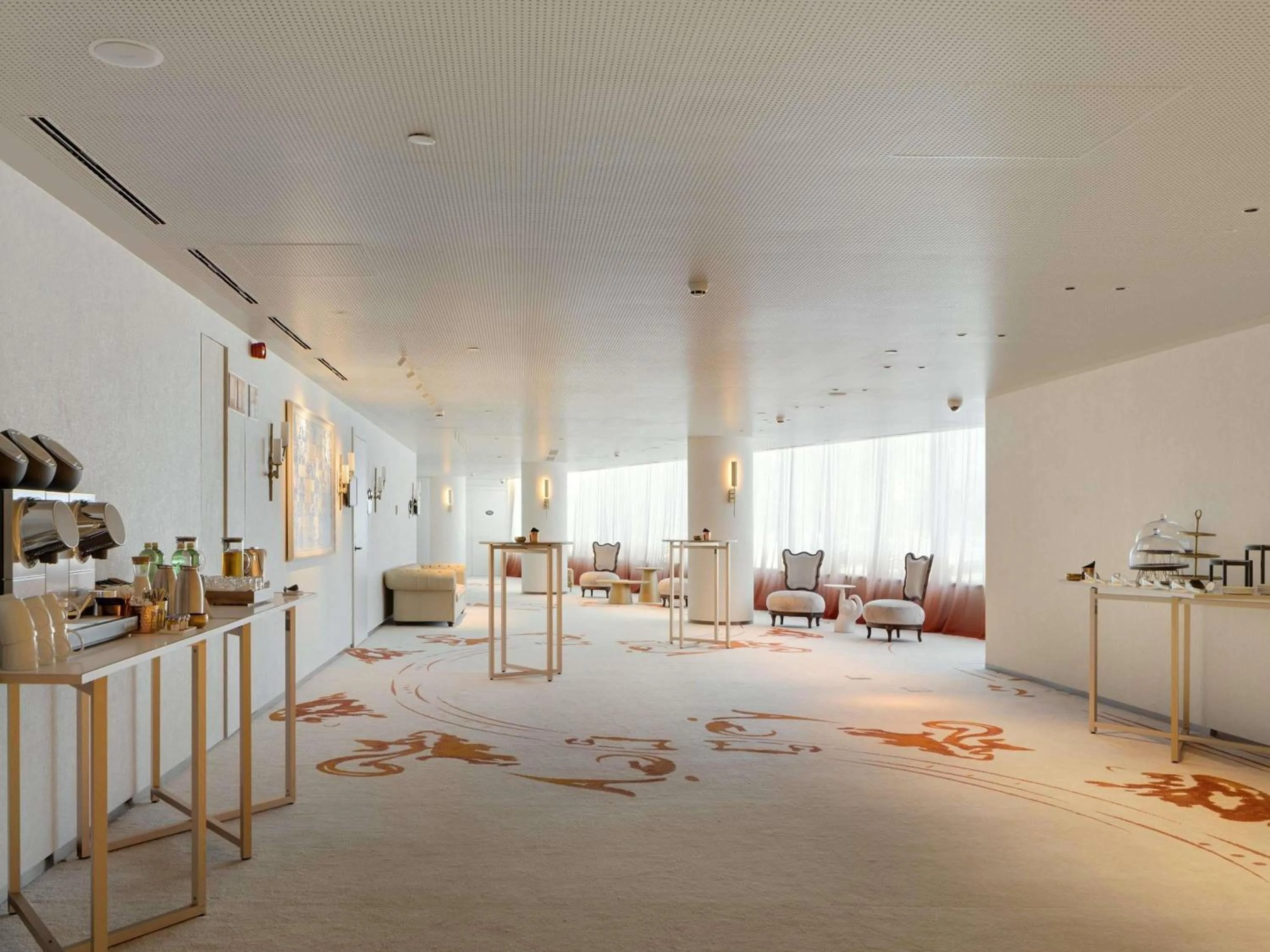 Meeting/conference room in SLS Barcelona