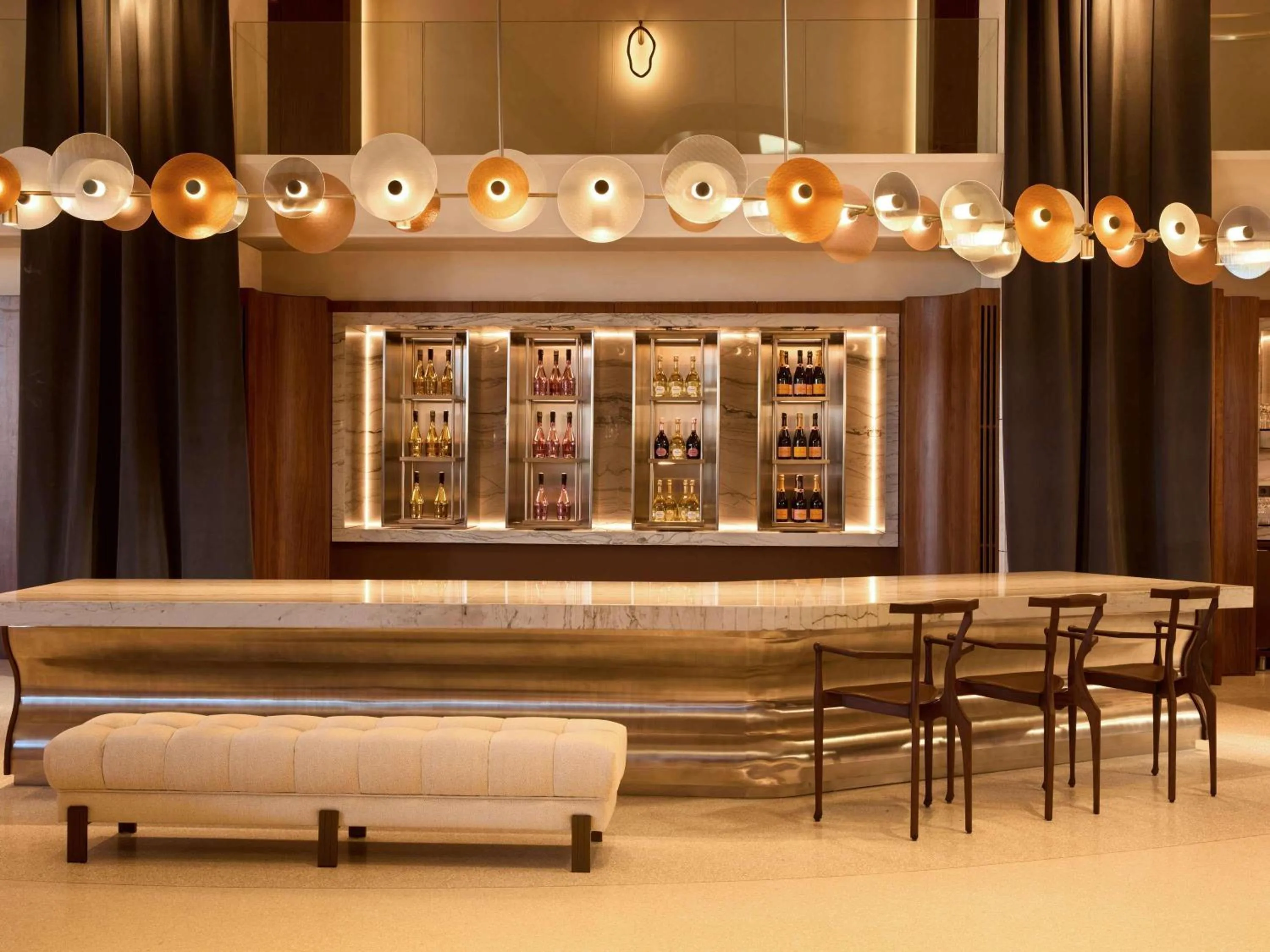 Restaurant/places to eat in SLS Barcelona