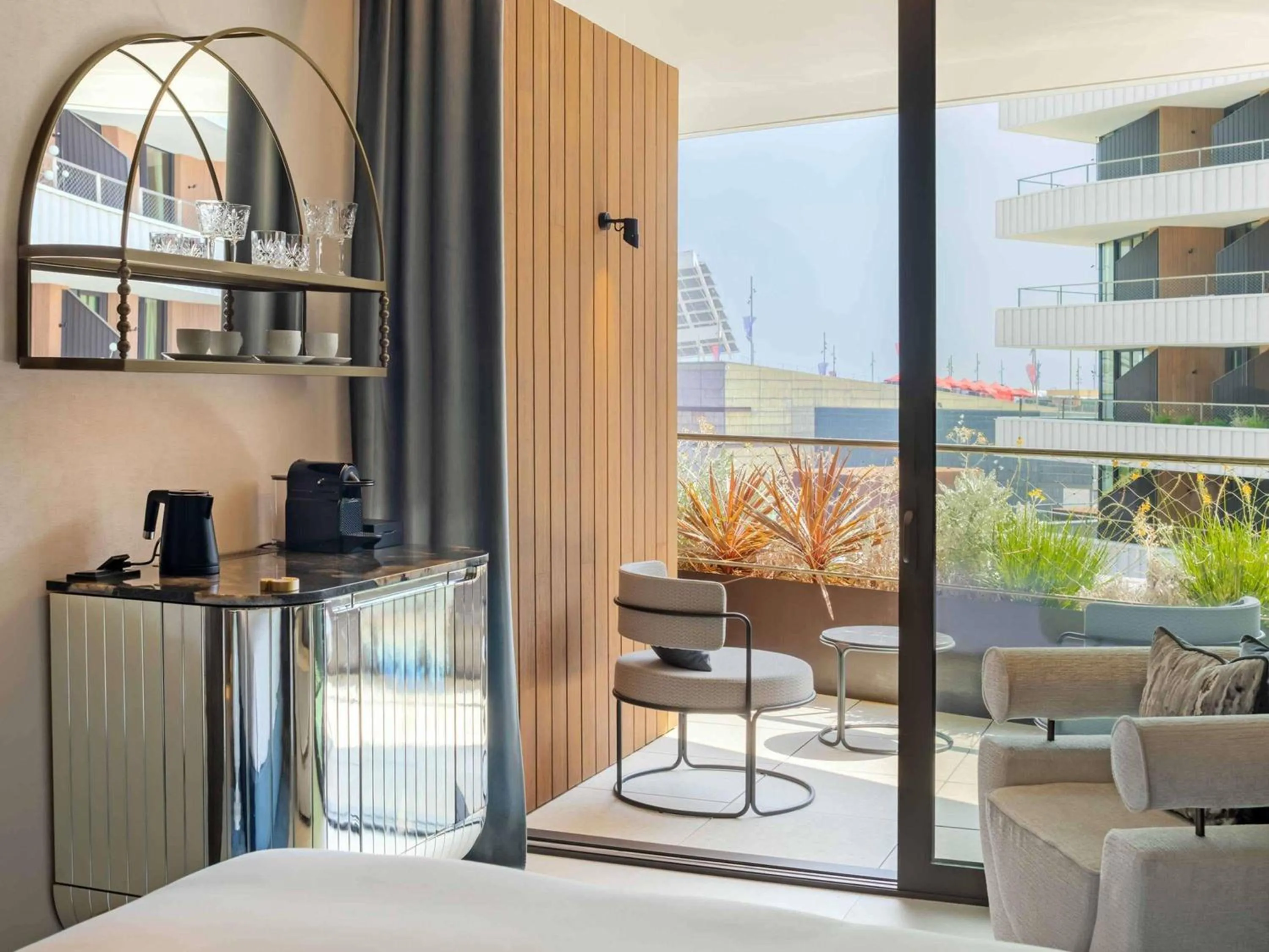 Bedroom, Bed in SLS Barcelona