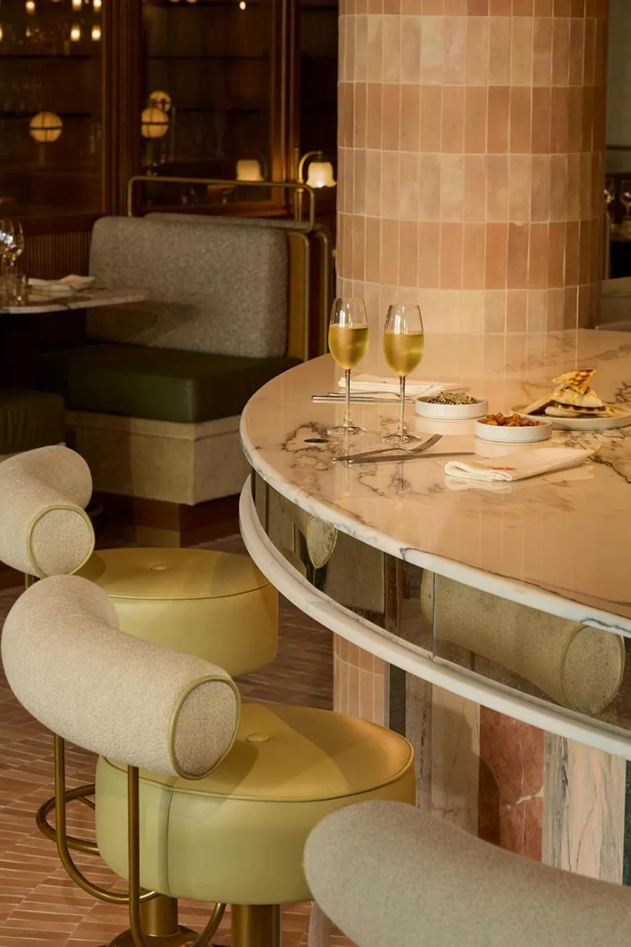 Restaurant/places to eat in SLS Barcelona