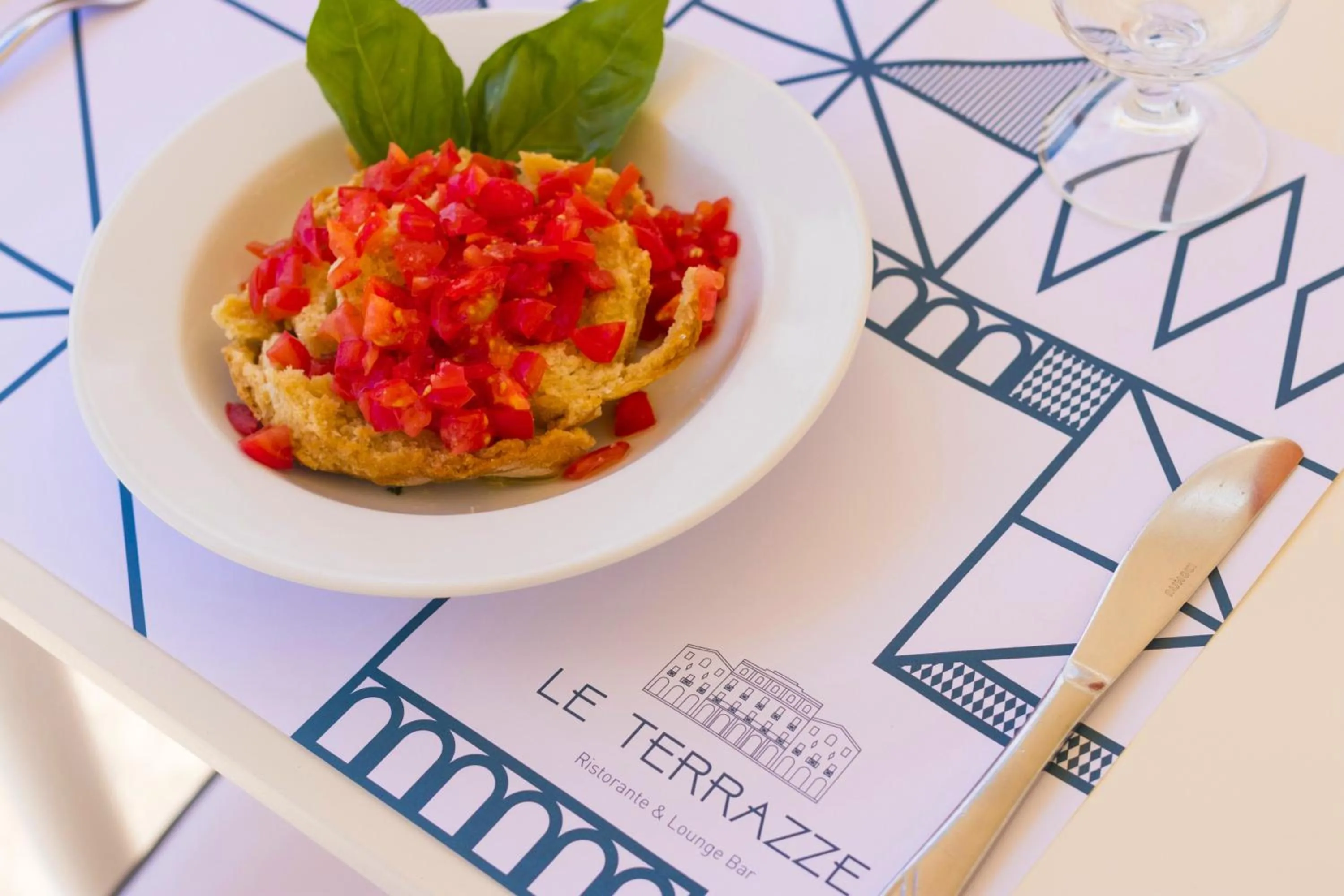 Restaurant/places to eat in Albergo Palazzo