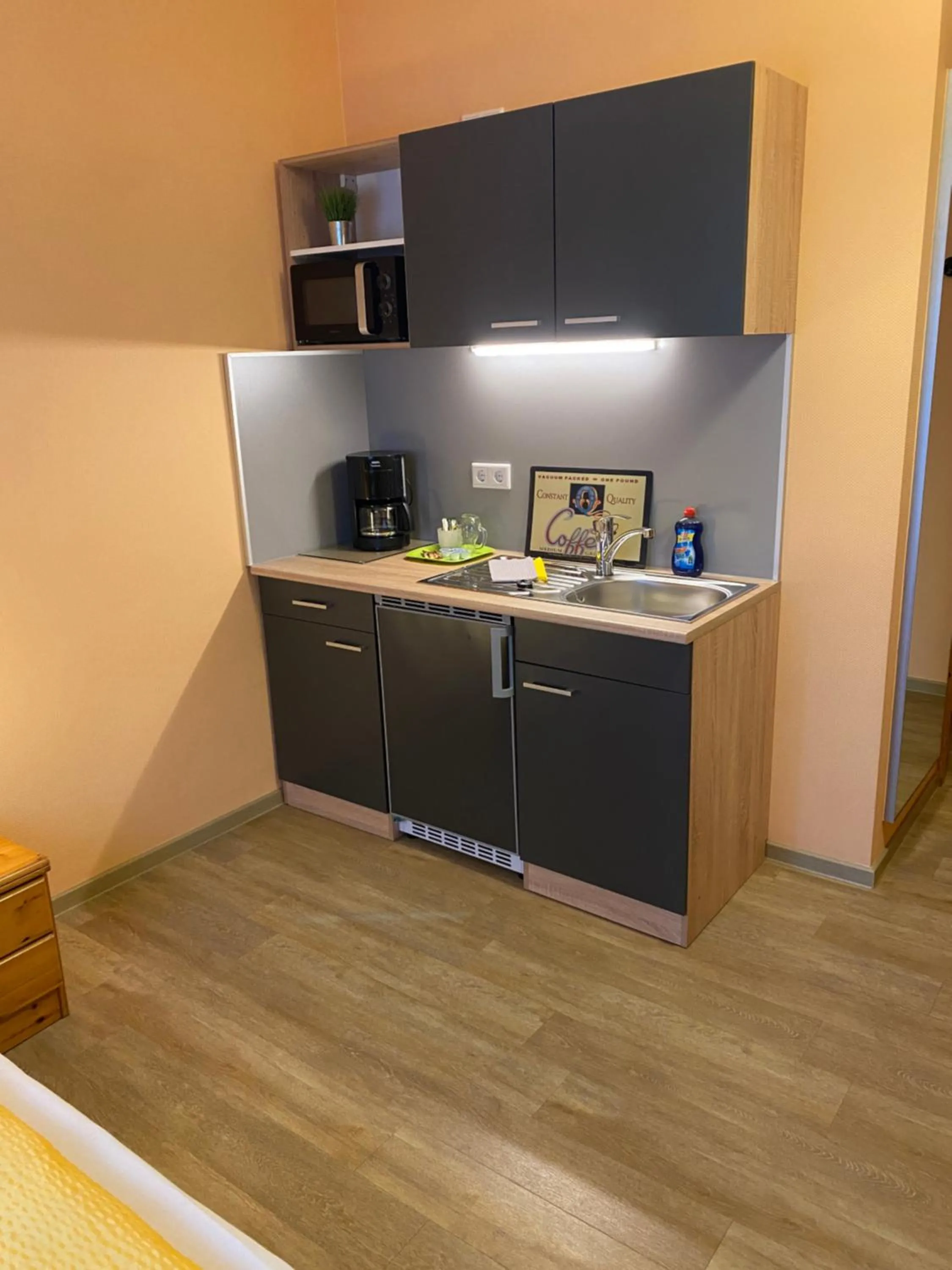 Kitchen or kitchenette in Hotel Gute Nacht