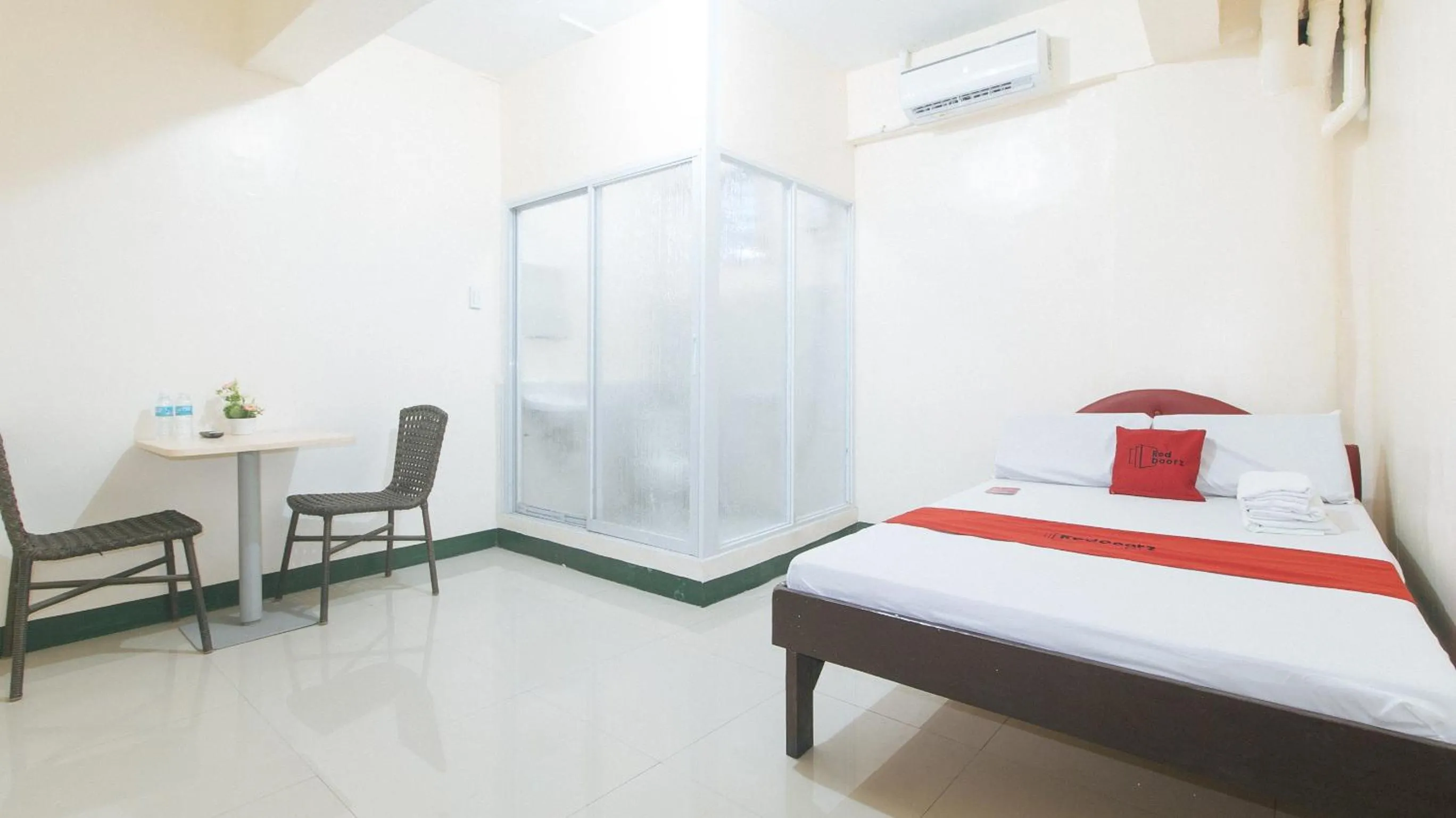 Bed in RedDoorz @ Western Bicutan Transients Inn