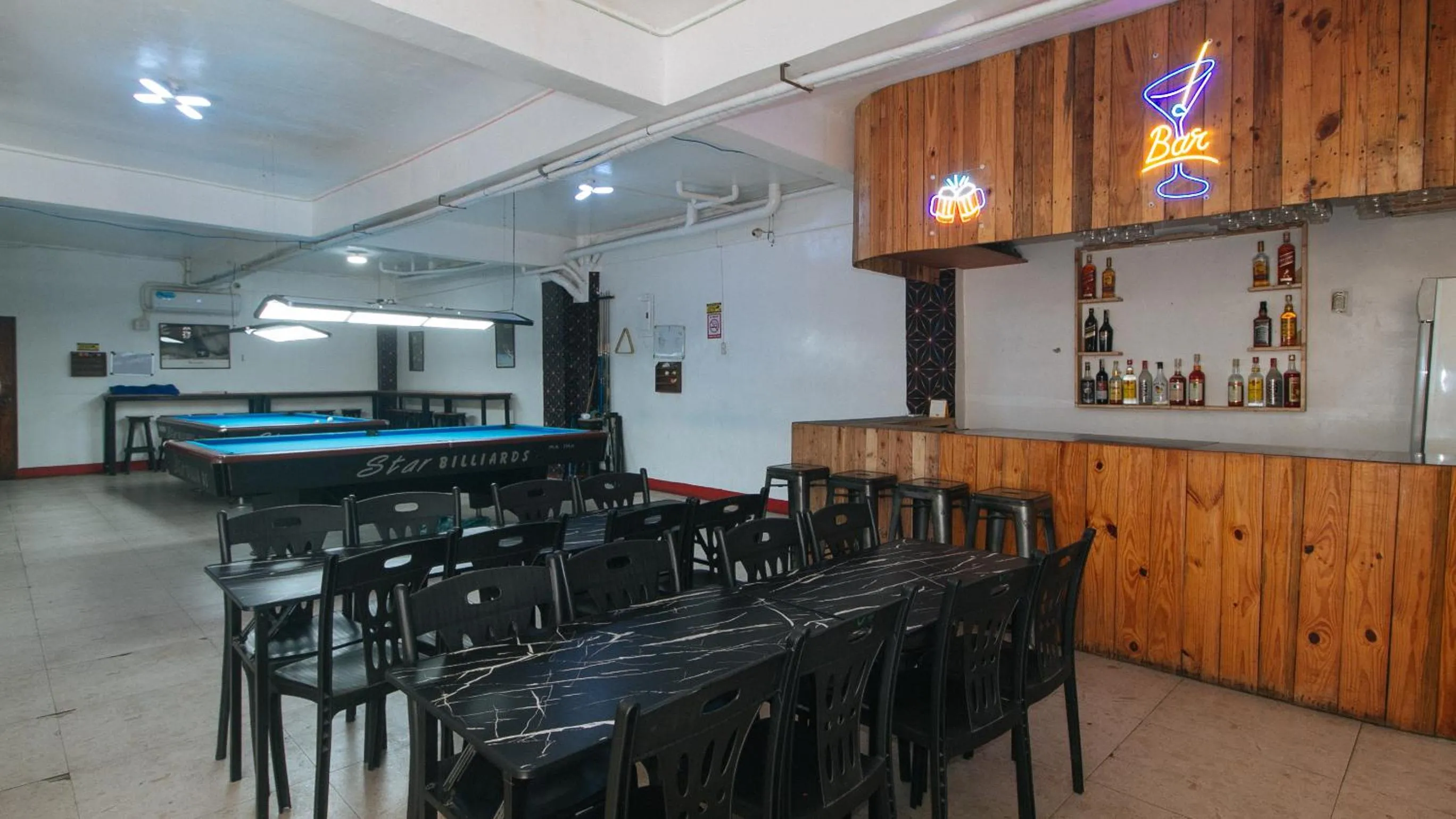 Restaurant/places to eat in RedDoorz @ Western Bicutan Transients Inn