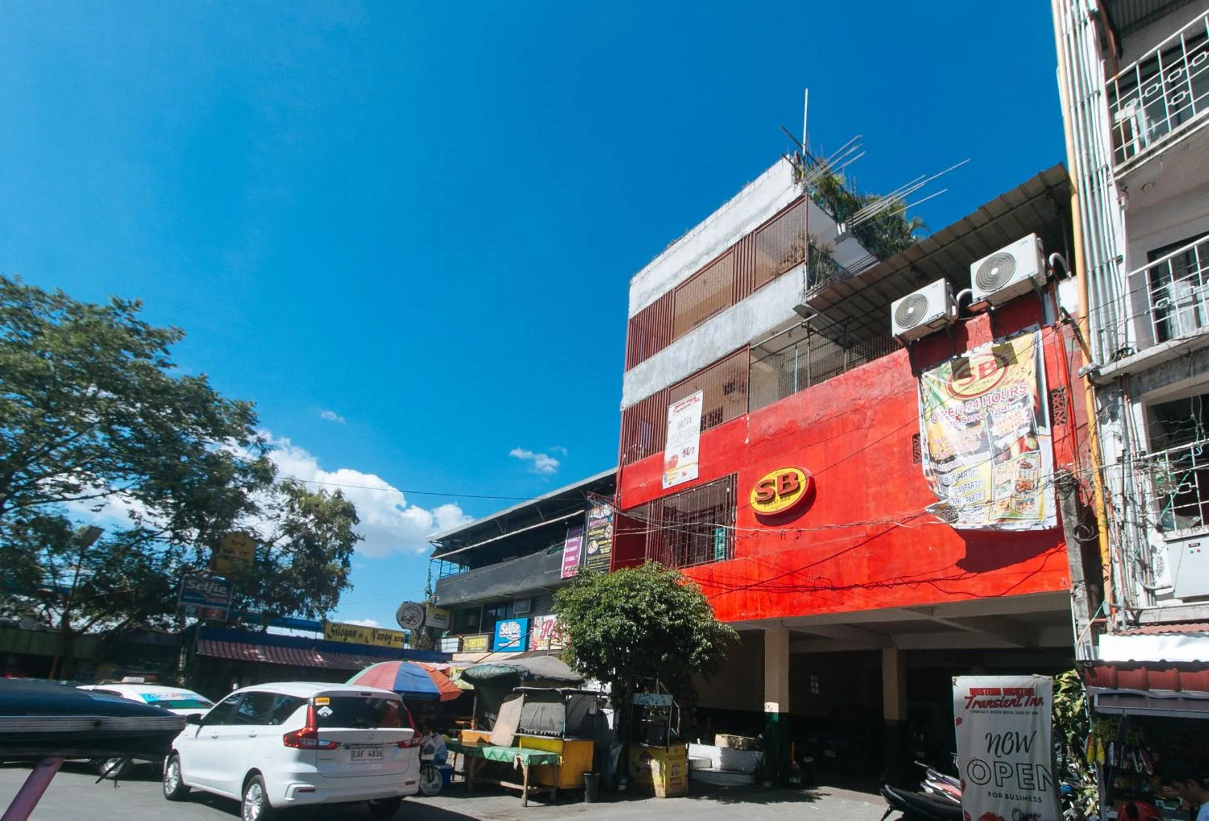 Property building in RedDoorz @ Western Bicutan Transients Inn