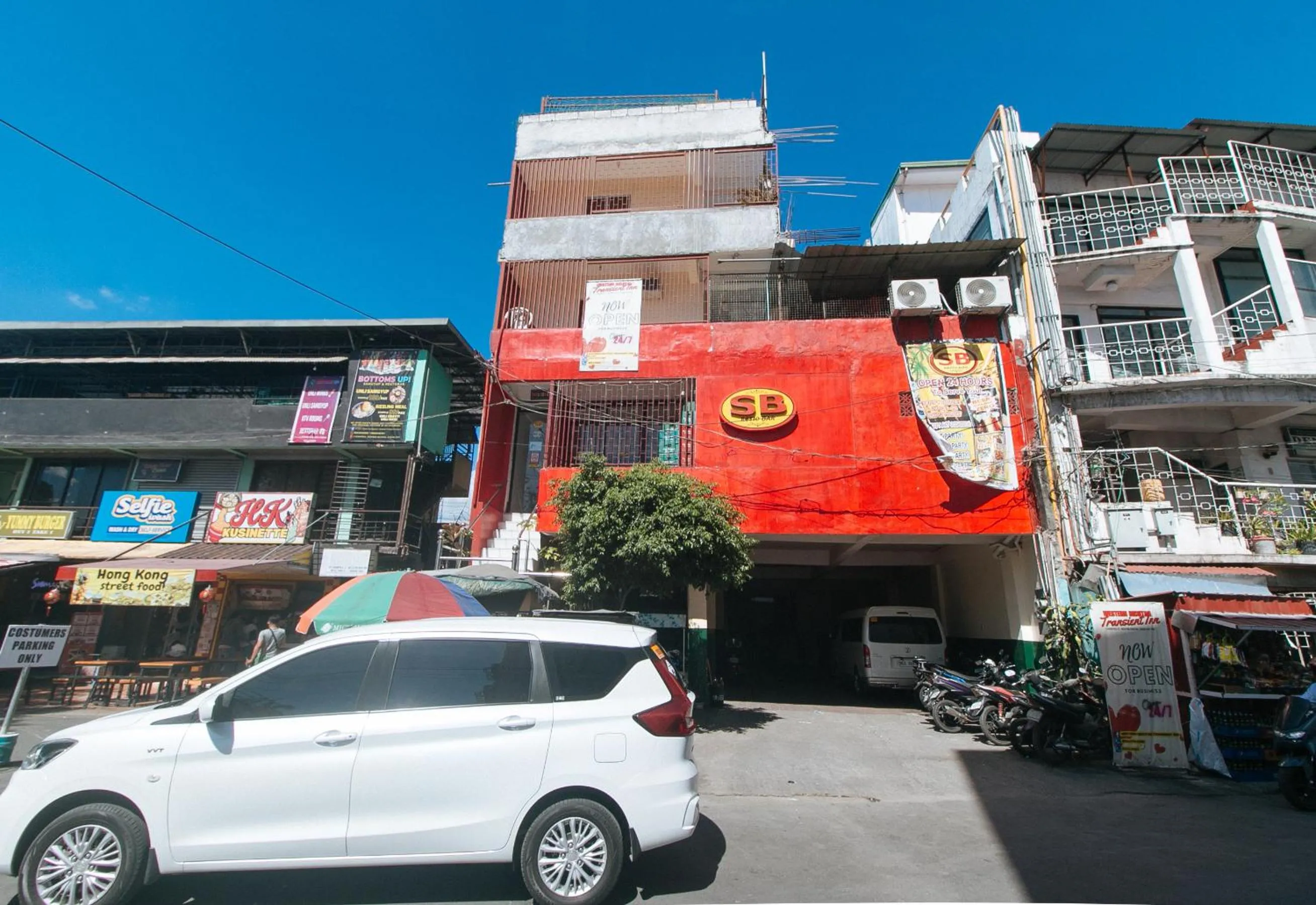 Property building in RedDoorz @ Western Bicutan Transients Inn