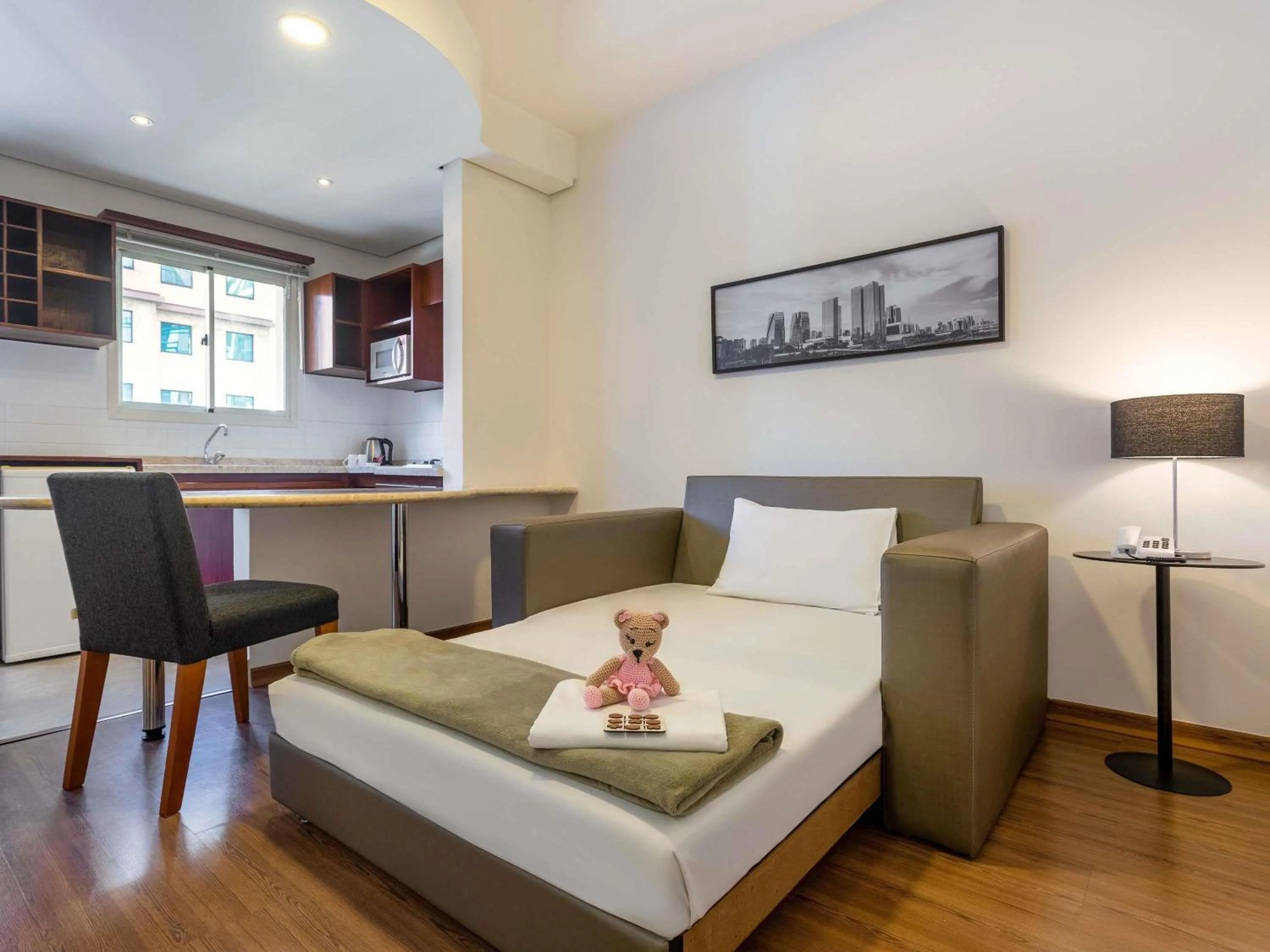 Photo of the whole room in Mercure São Paulo JK