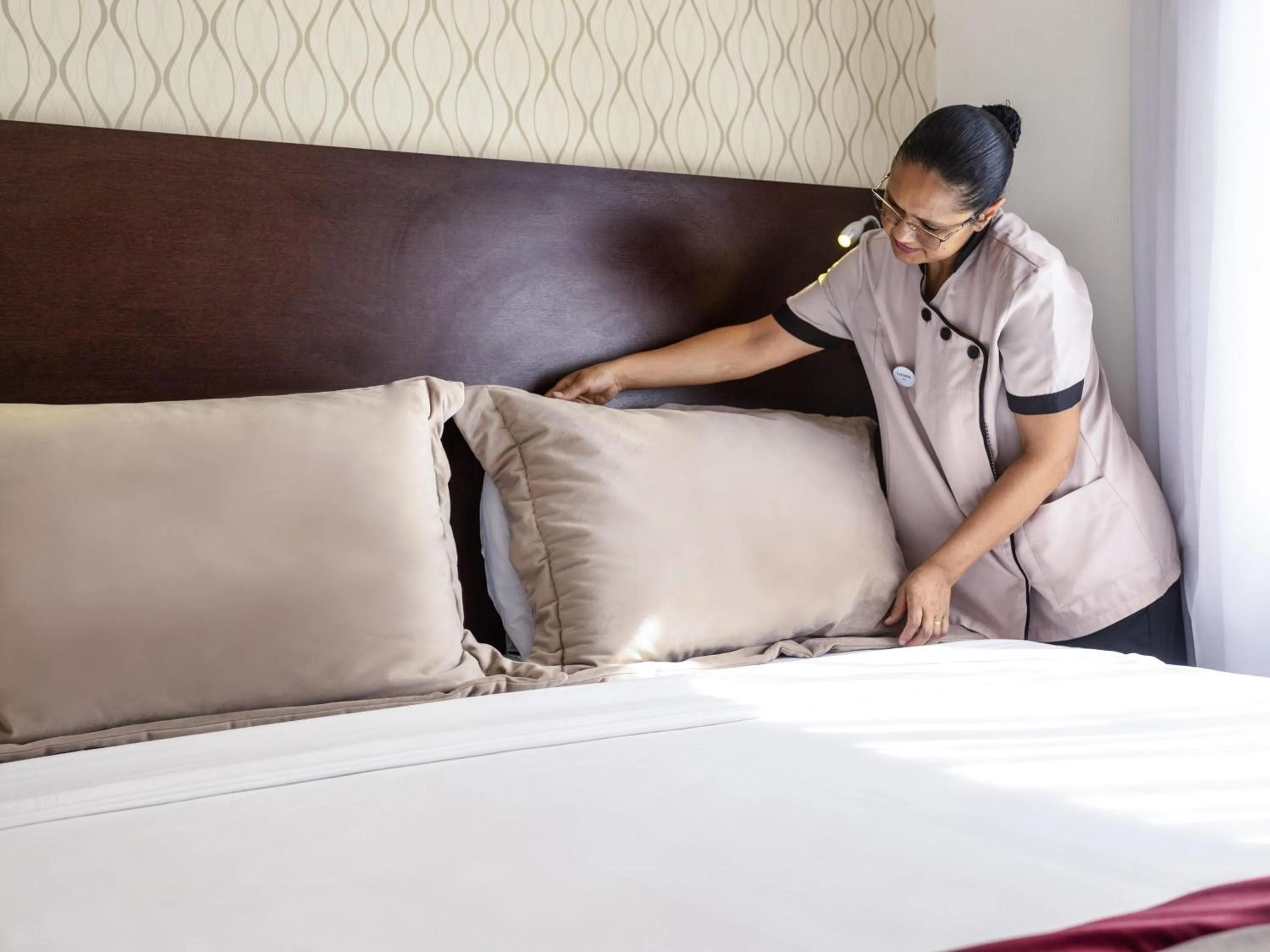 Photo of the whole room, Bed in Mercure Sao Paulo JK