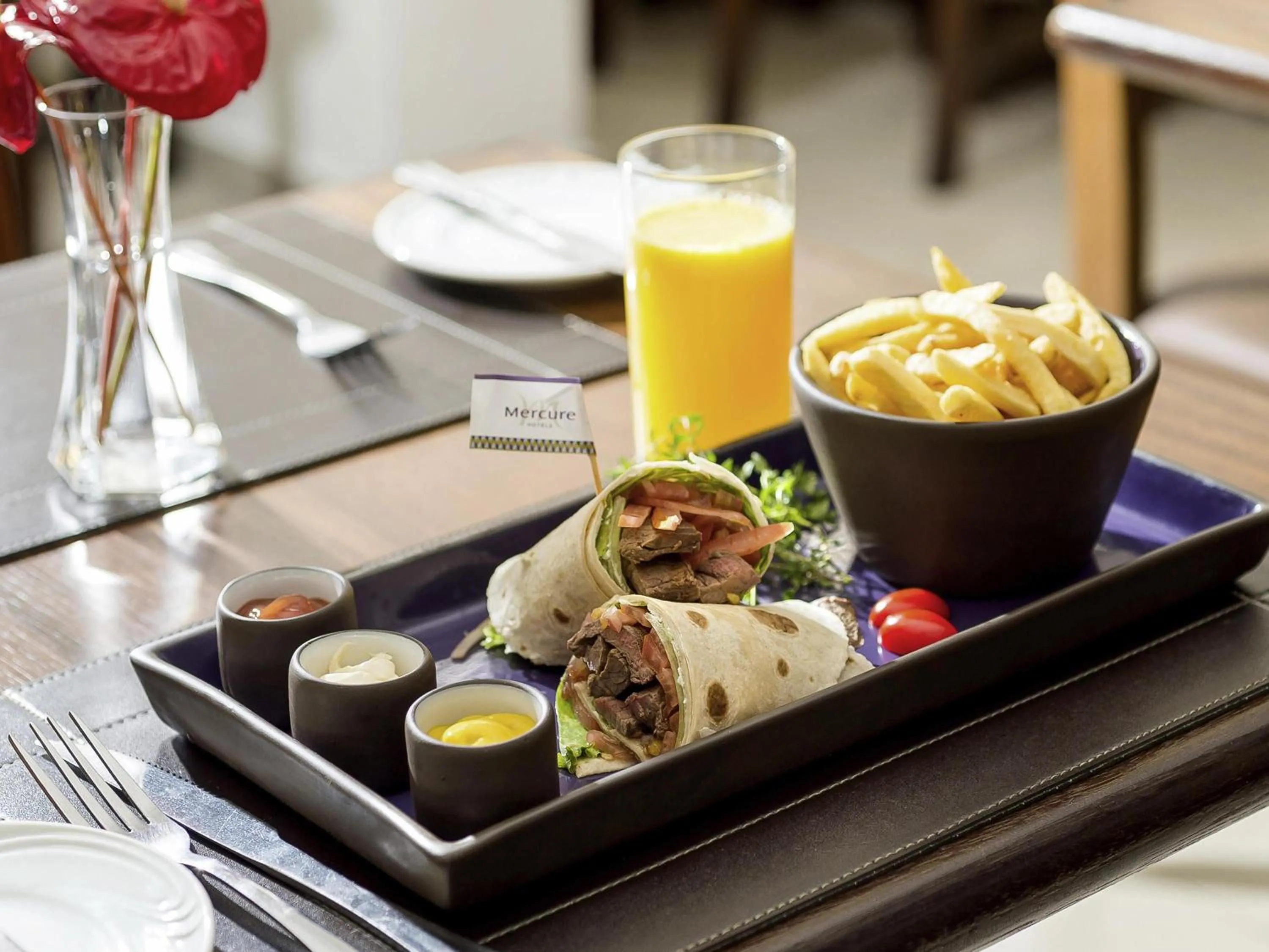 Restaurant/places to eat in Mercure São Paulo JK