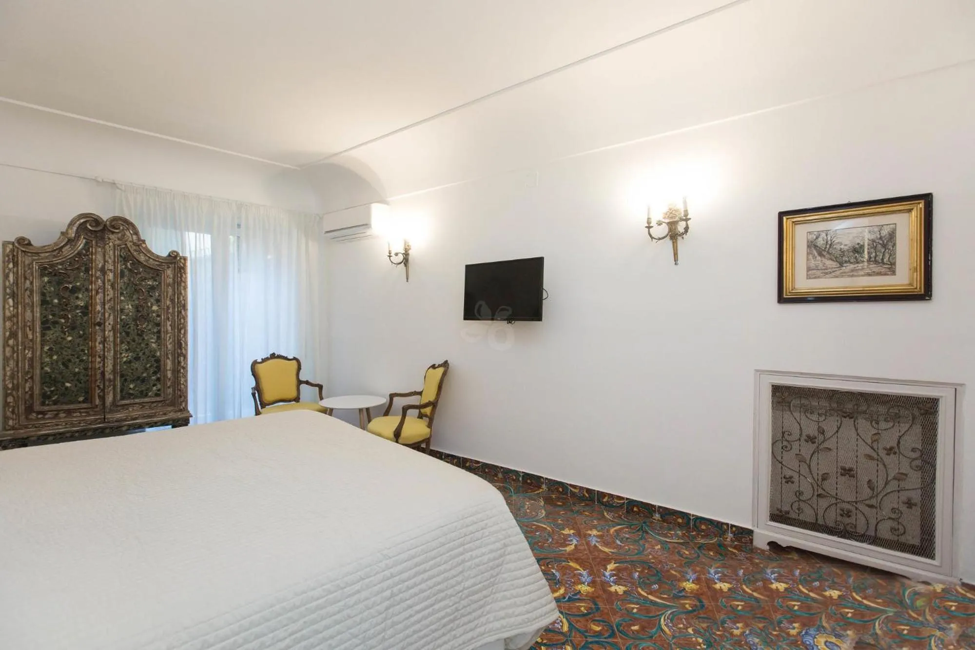 Photo of the whole room, Bed in Villa Silia