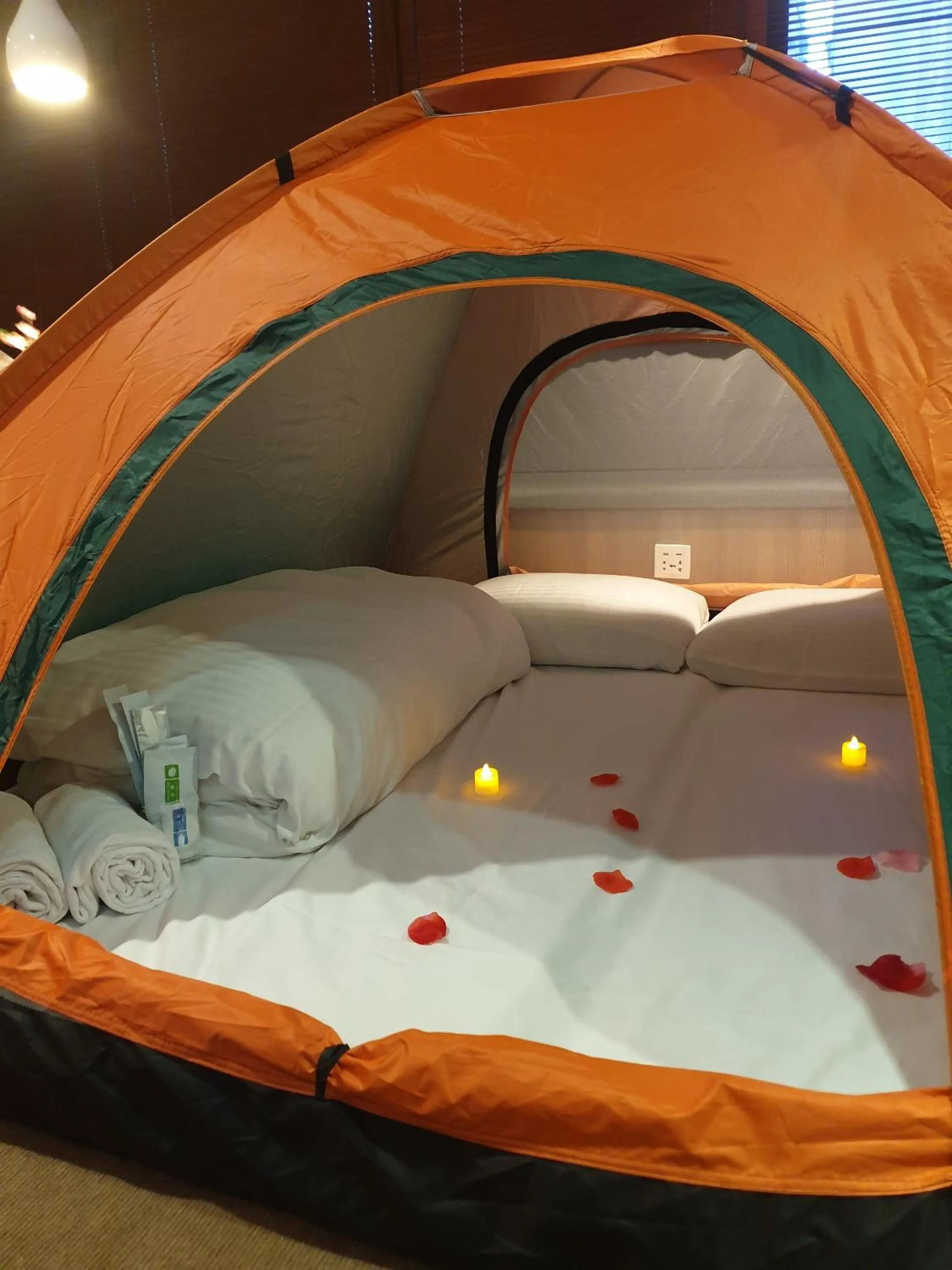 Bed in Colors Infinity Inn