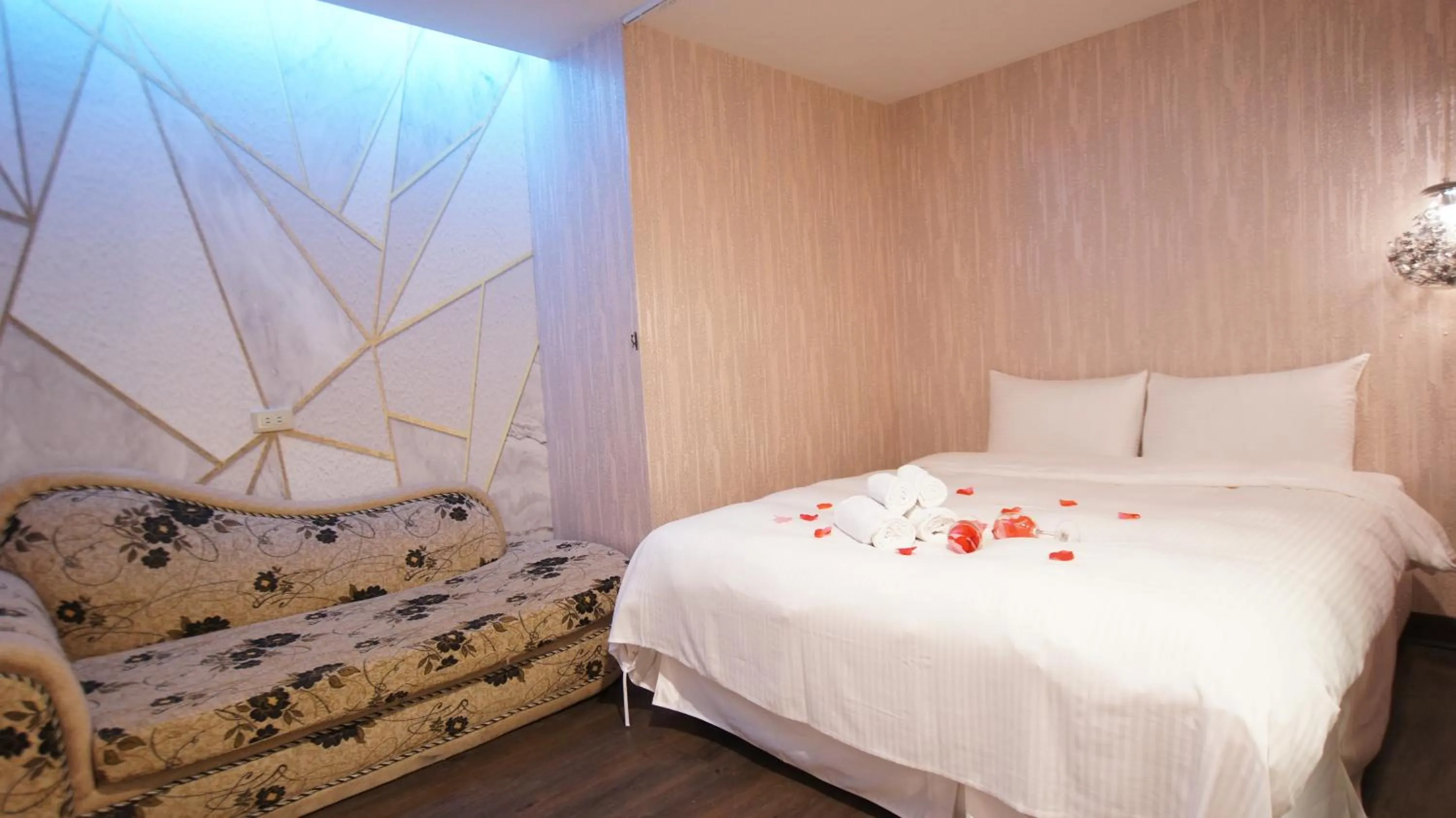 Bed in Colors Infinity Inn